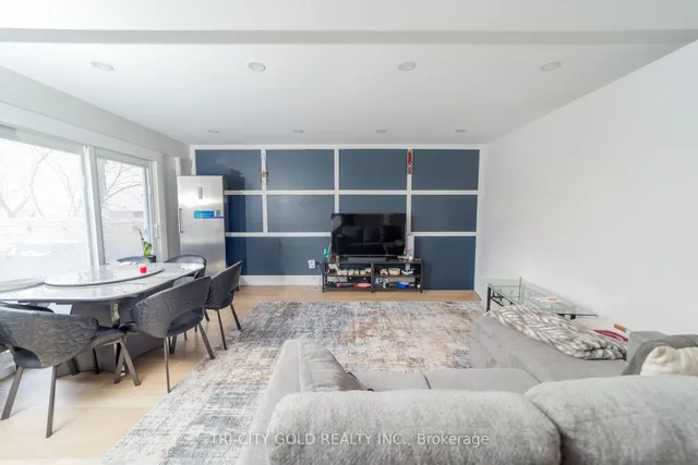 3 Holmstead Crt, Brampton 4