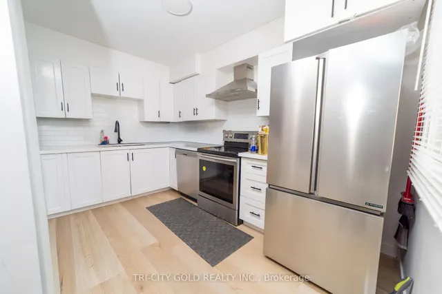 3 Holmstead Crt, Brampton 5