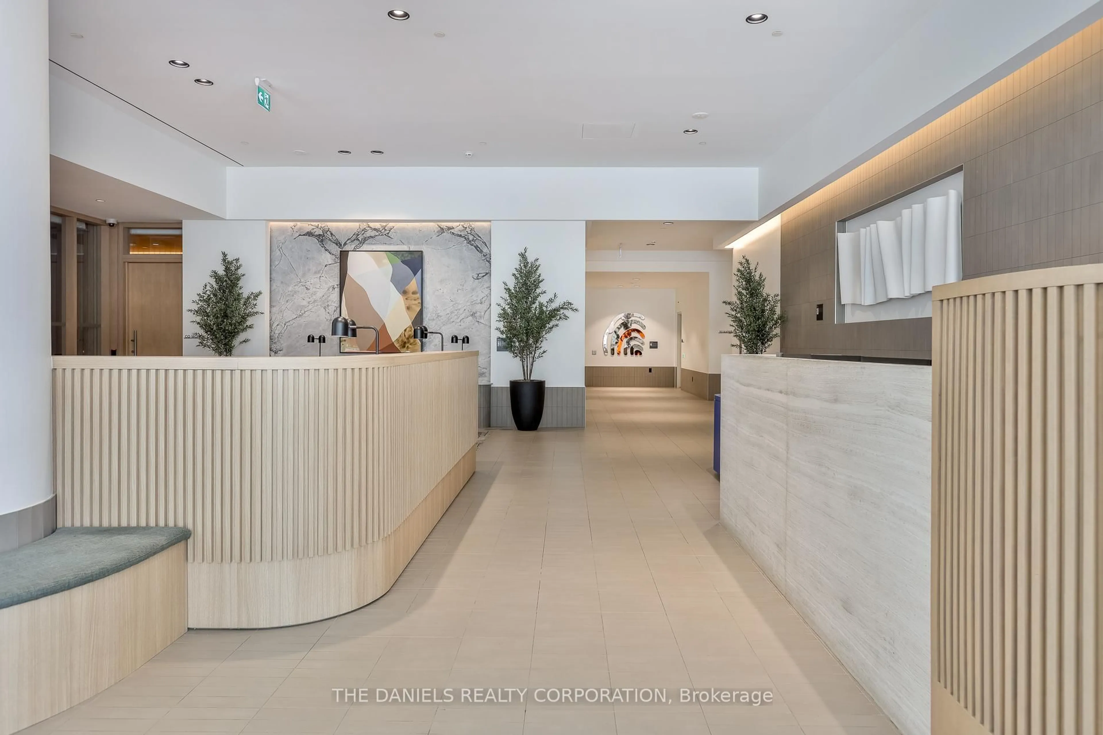Lobby for 395 Square One Dr #1004, Mississauga Ontario L5B 0P6