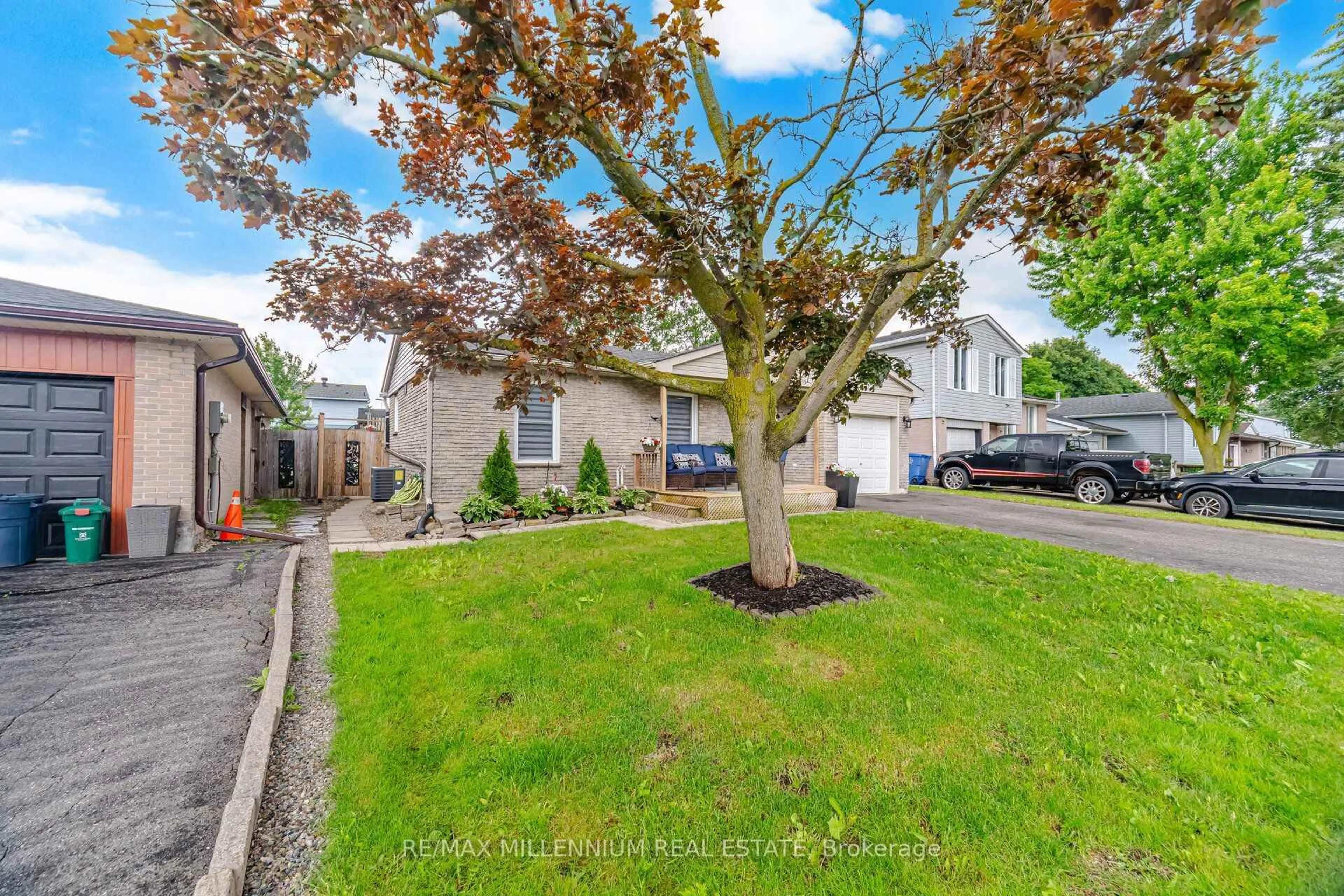 A pic from outside/outdoor area/front of a property/back of a property/a pic from drone, street for 16 Brenda Blvd, Orangeville Ontario L9W 3L6