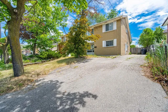 29 Brookmere Rd, Toronto 2