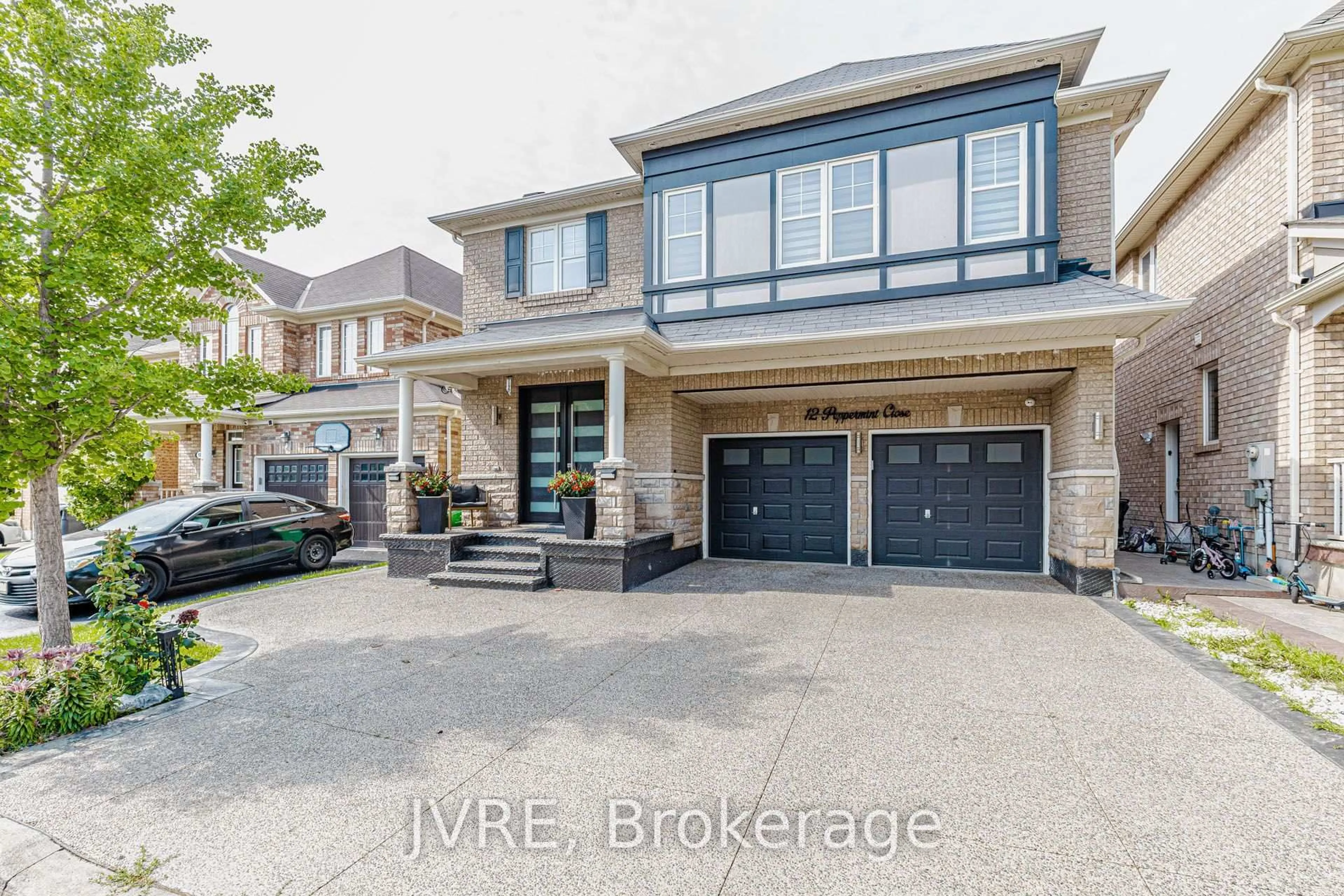 Unknown for 12 Peppermint Clse, Brampton Ontario L6P 3C6