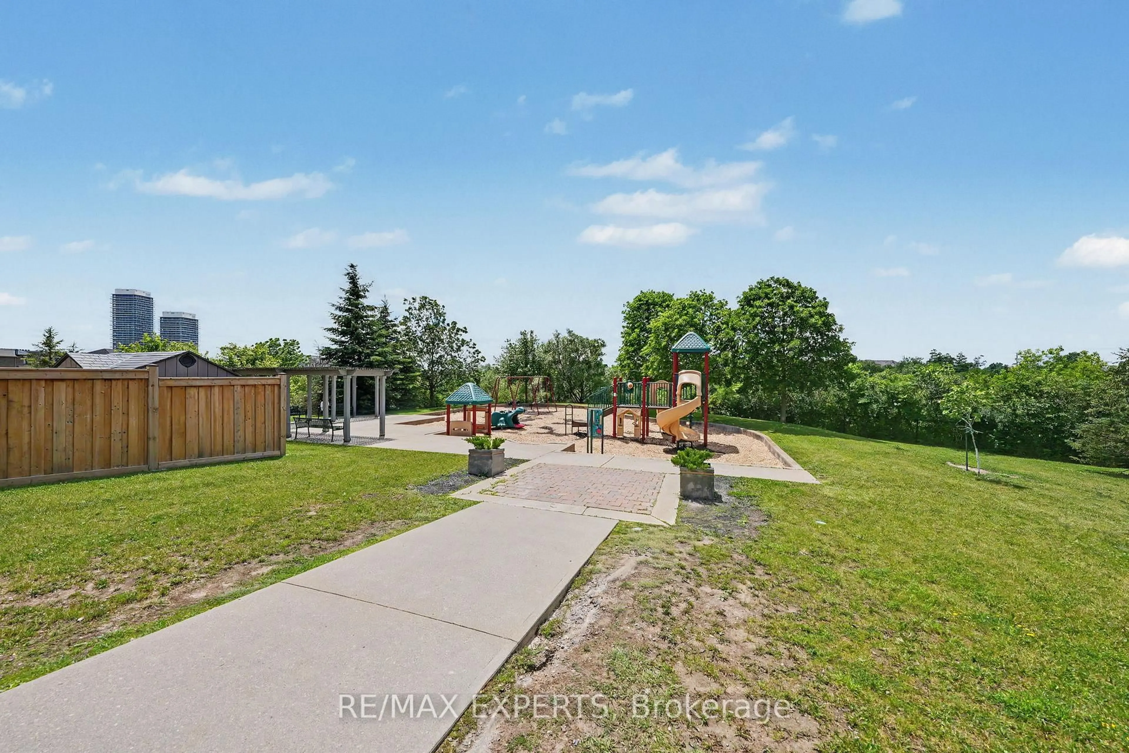 A pic from outside/outdoor area/front of a property/back of a property/a pic from drone, unknown for 14 Lotus St, Brampton Ontario L6P 3E1