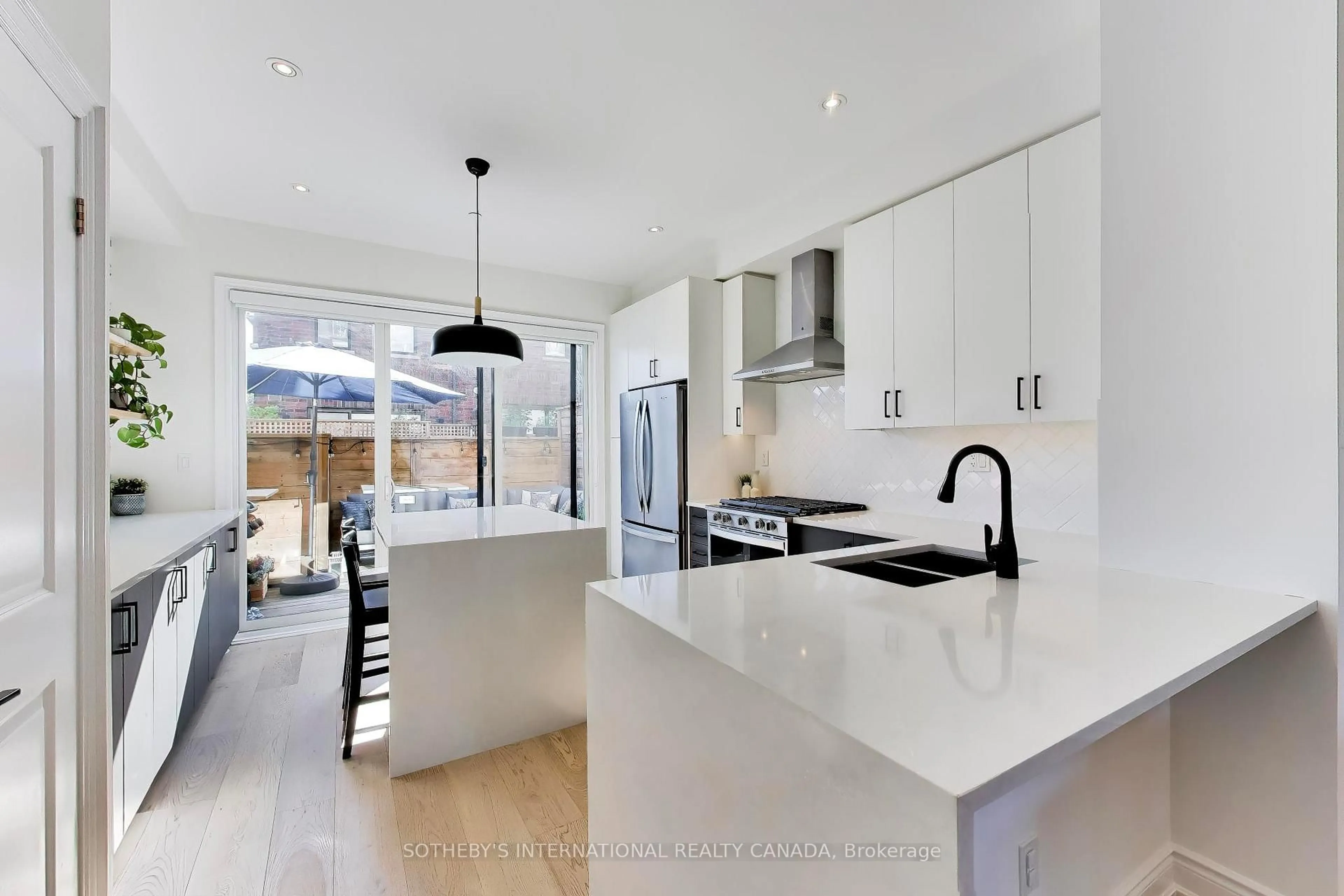Contemporary kitchen, ceramic/tile floor for 80 Daisy Ave #30, Toronto Ontario M8W 0B7