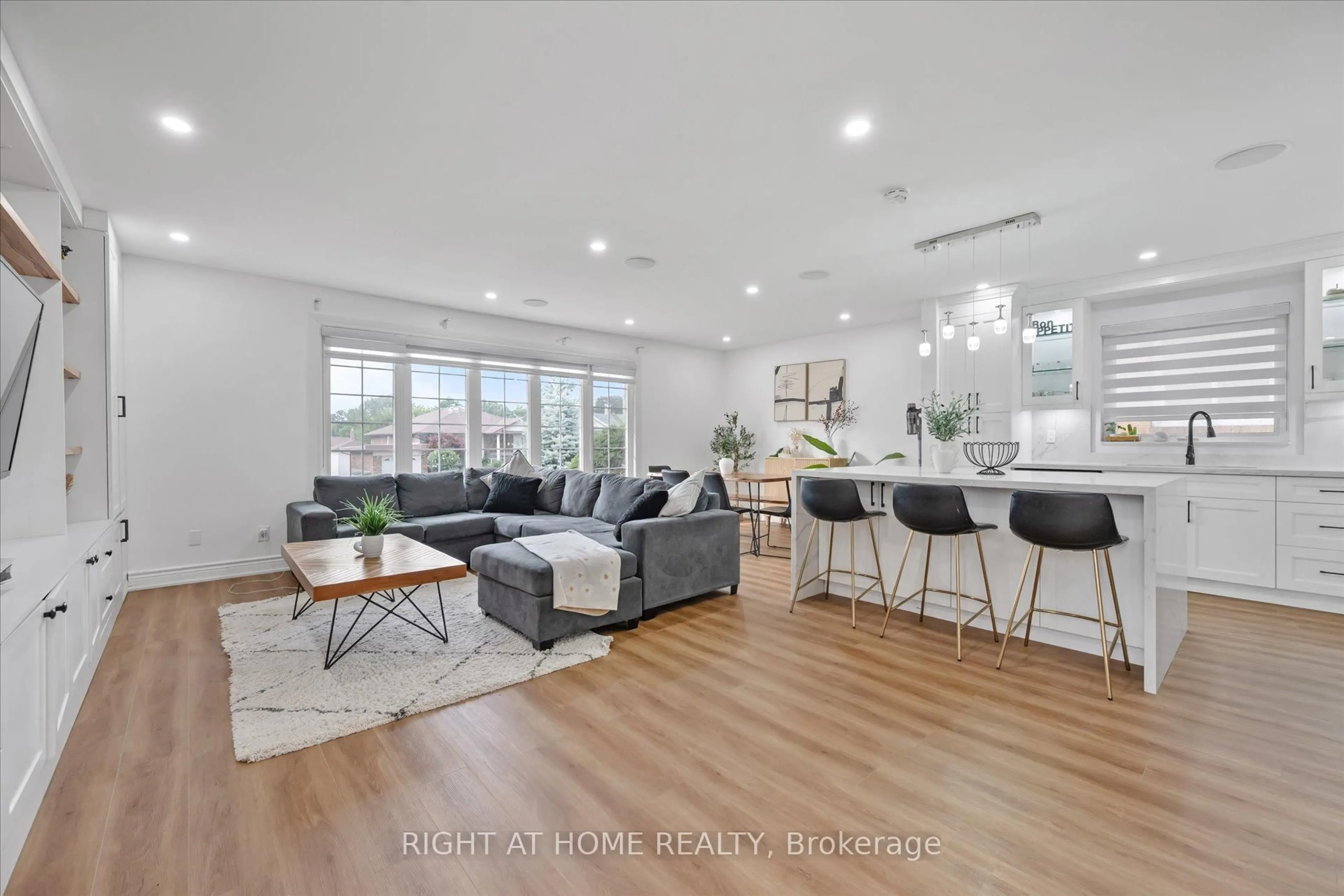 Living room with furniture, unknown for 93 Denbigh Cres, Toronto Ontario M3M 2T4