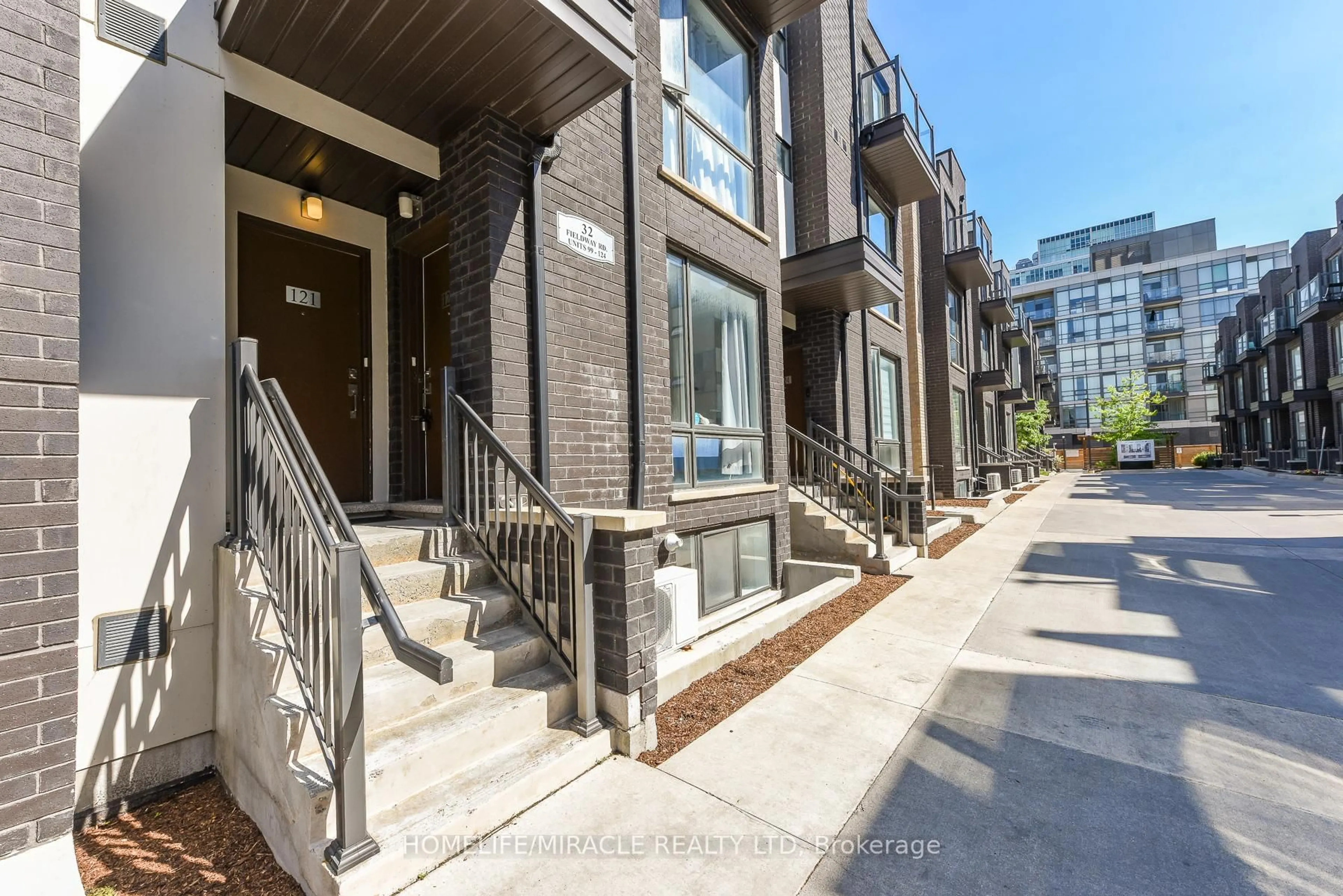 Unknown for 32 Fieldway Rd #122, Toronto Ontario M8Z 0E3