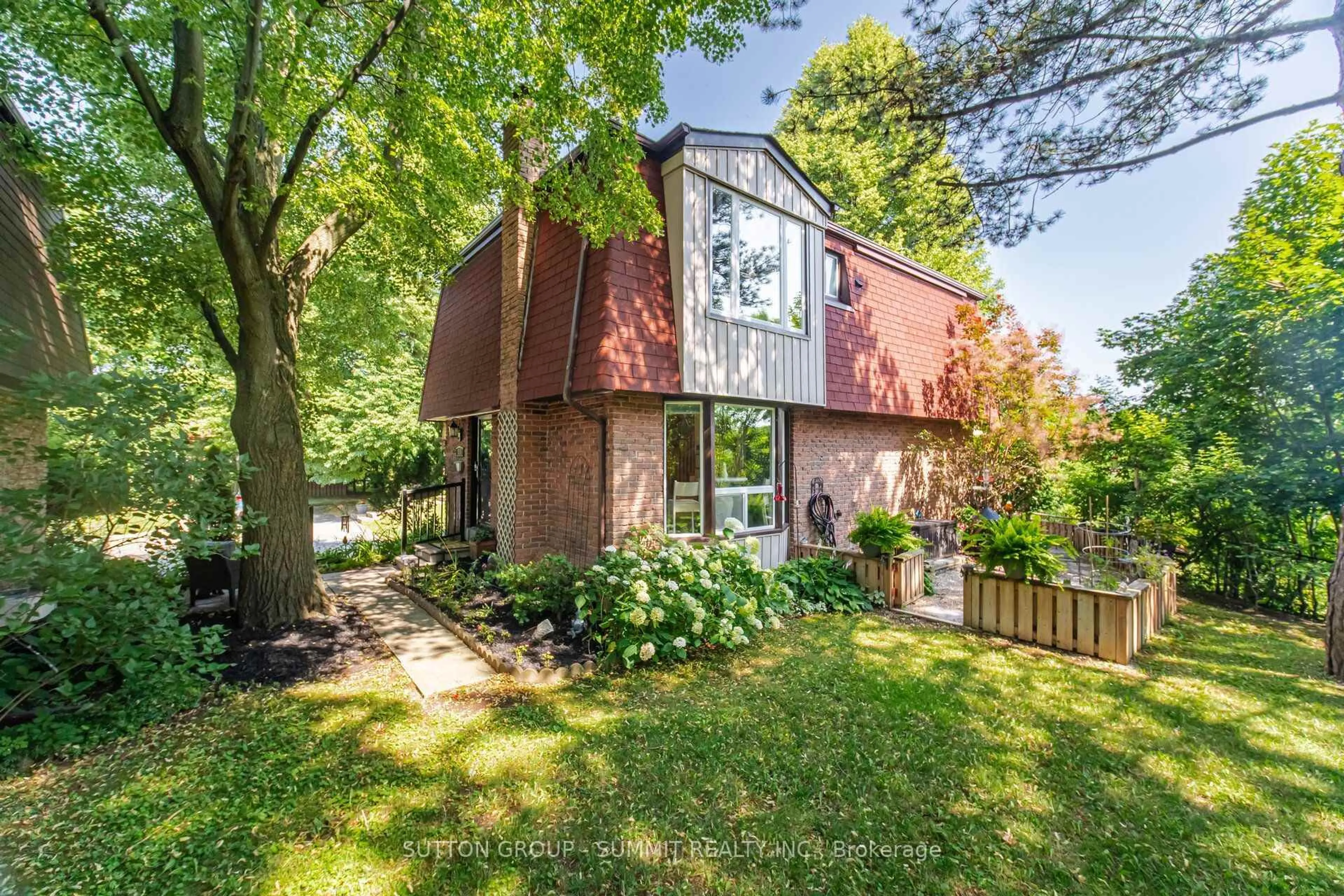 Home with brick exterior material, unknown for 1845 Hyde Mill Cres, Mississauga Ontario L5N 0A7