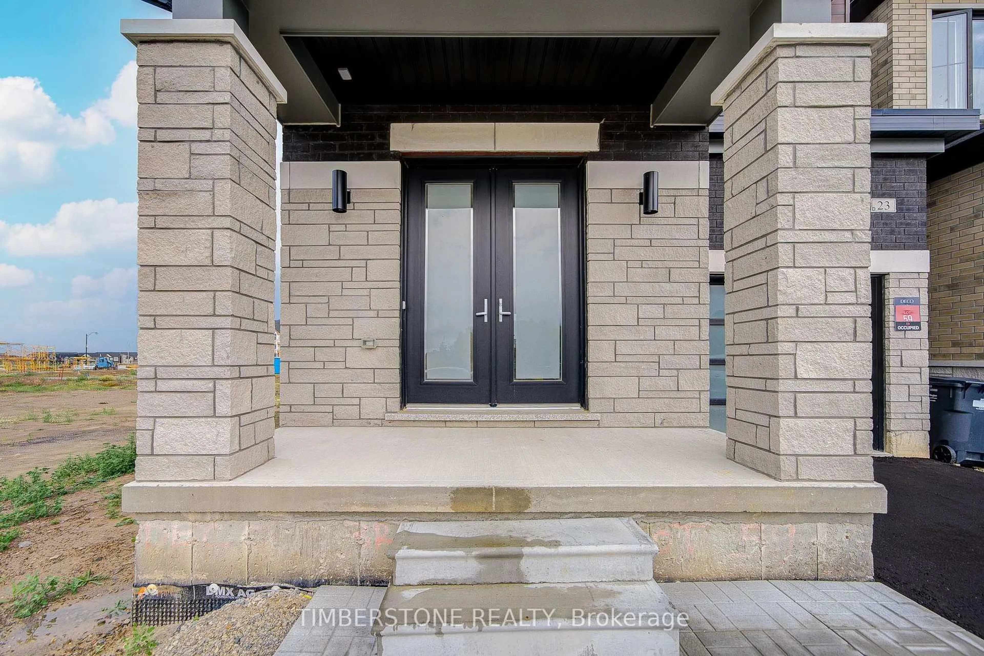 Indoor entryway for 23 Fieldfare Rd, Brampton Ontario L7A 5M1