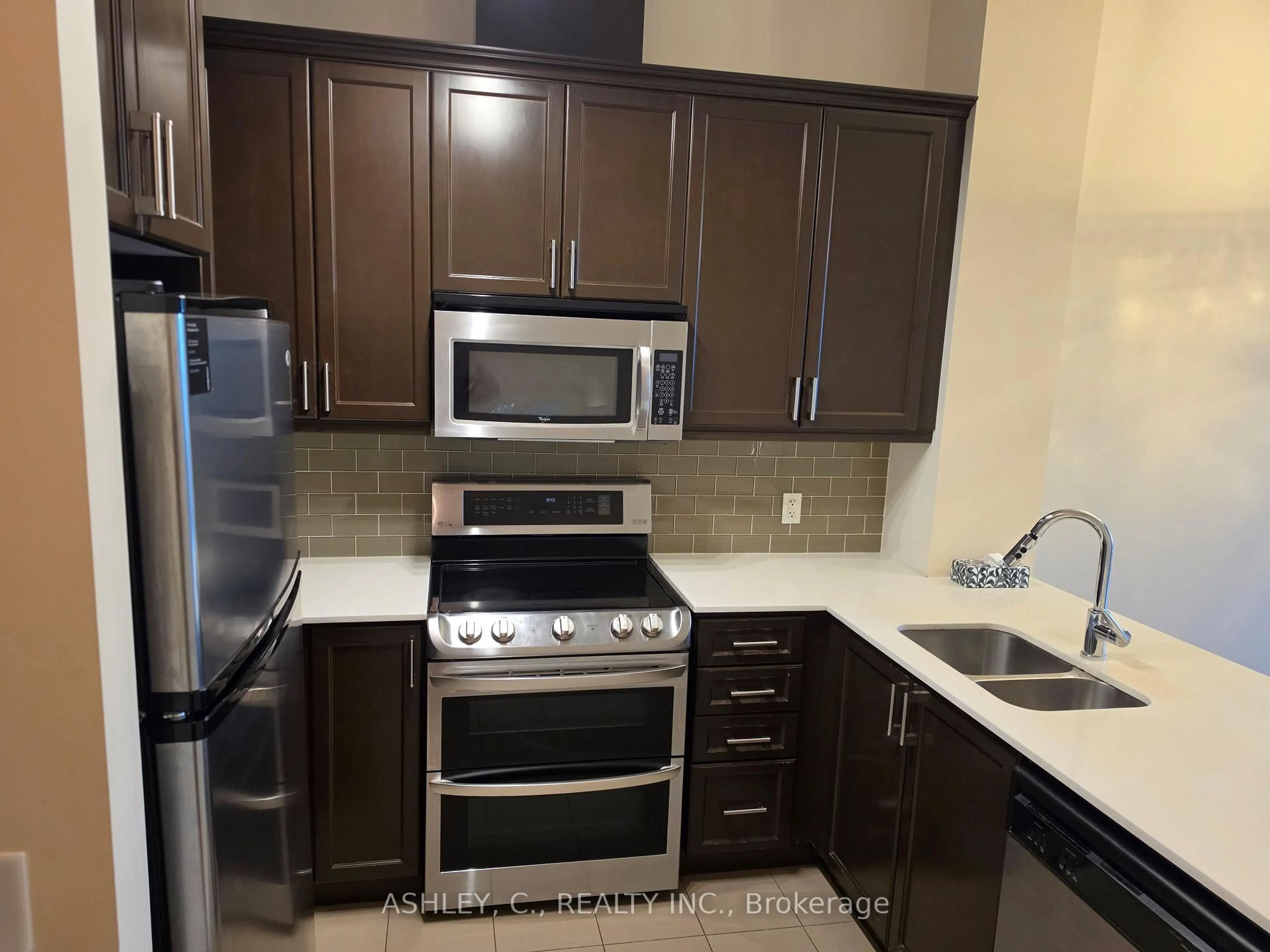 Standard kitchen, unknown for 2470 Prince Michael Dr #717, Oakville Ontario L6H 0G9