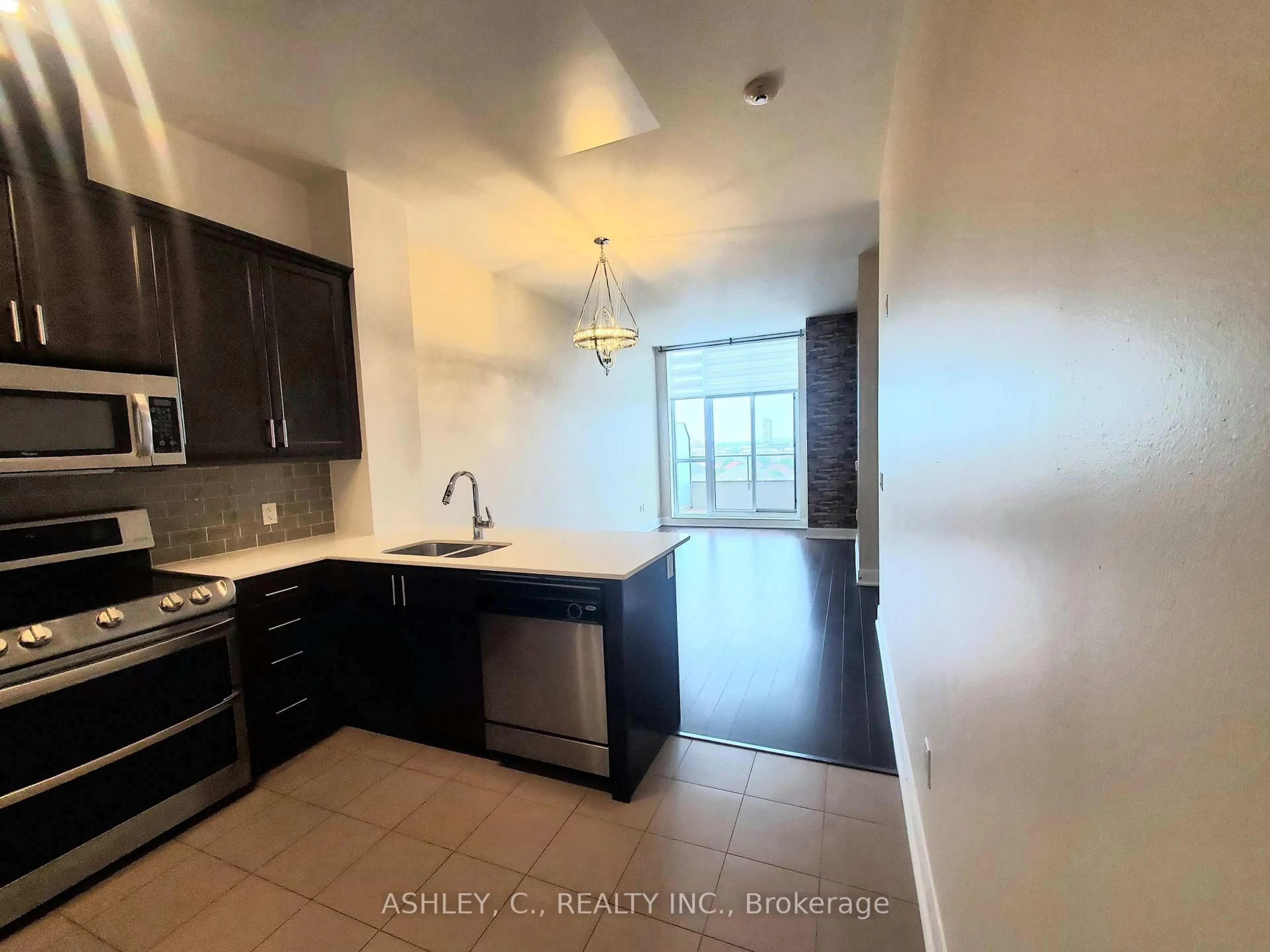 Unknown for 2470 Prince Michael Dr #717, Oakville Ontario L6H 0G9