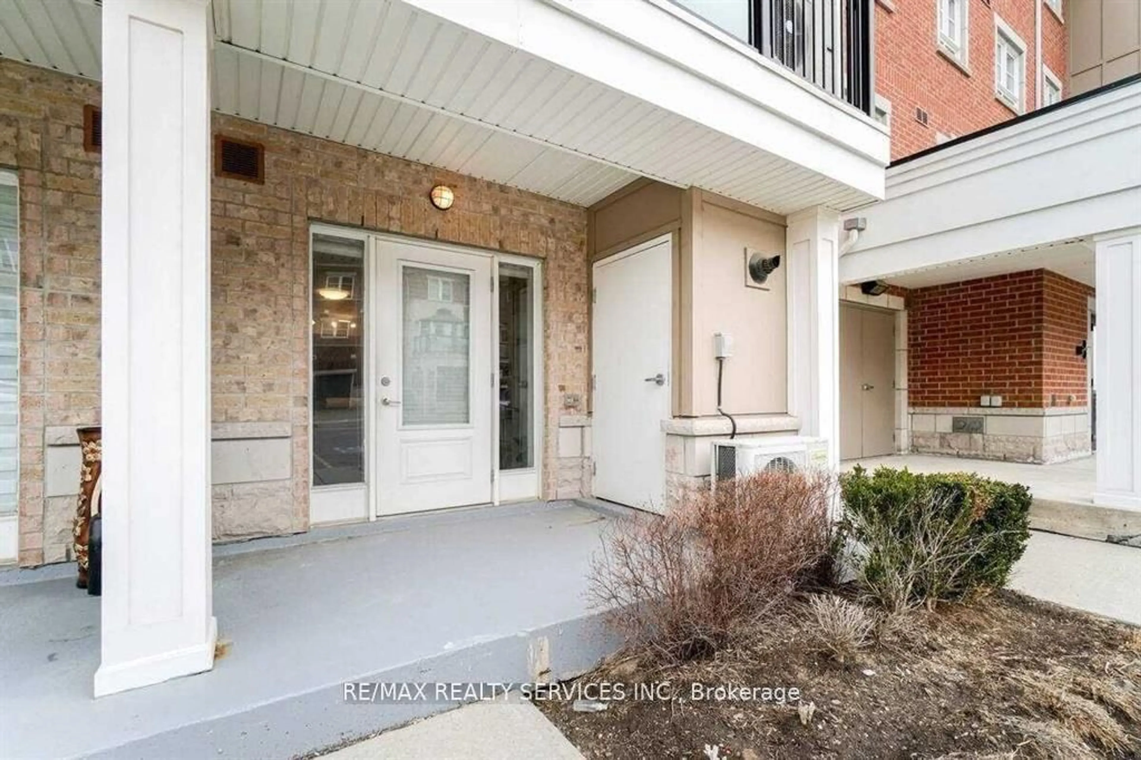 Indoor entryway for 60 Baycliffe Cres #101, Brampton Ontario L7A 0Z4