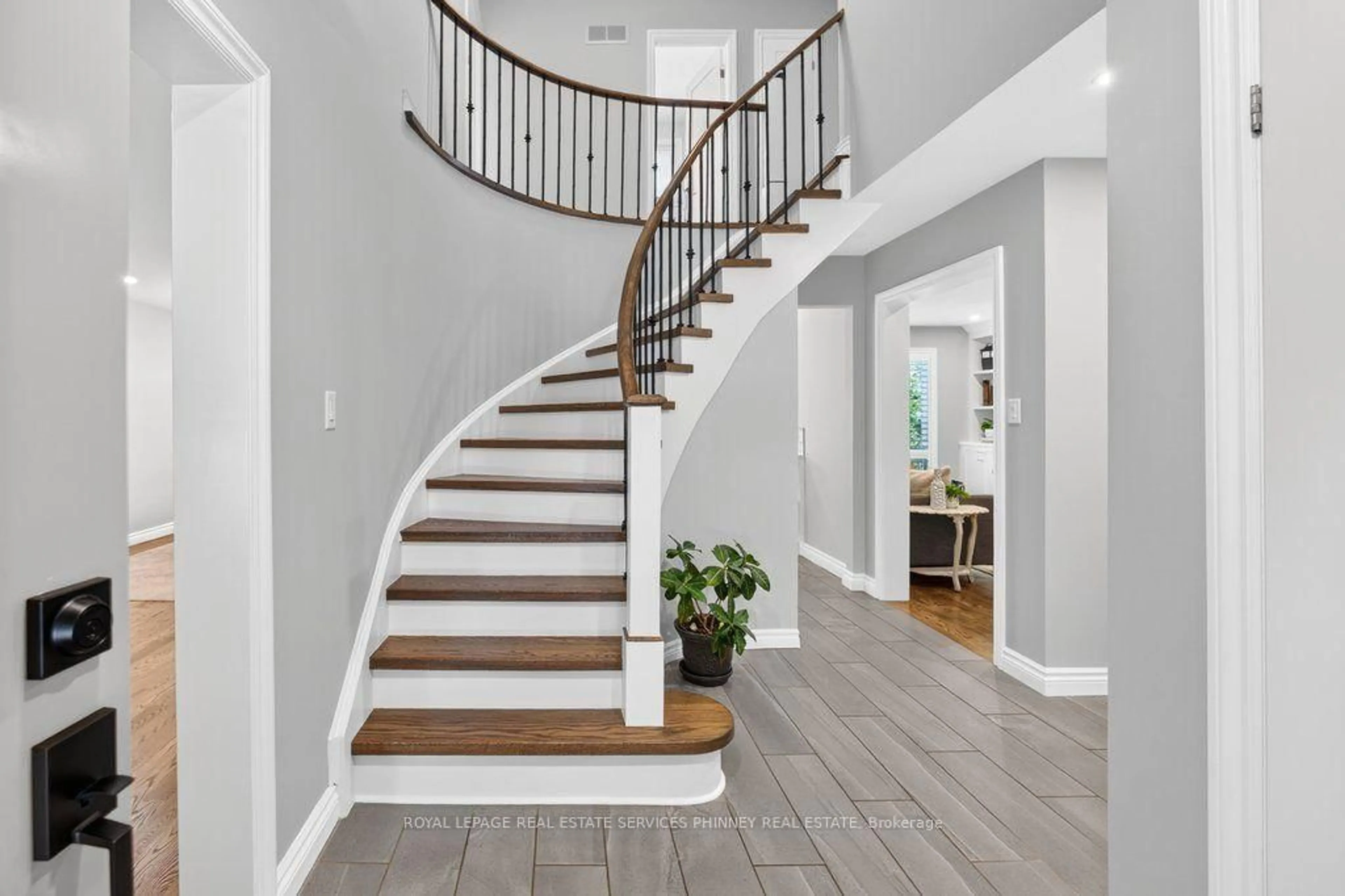 Stairs for 2175 Margot St, Oakville Ontario L6H 3M5