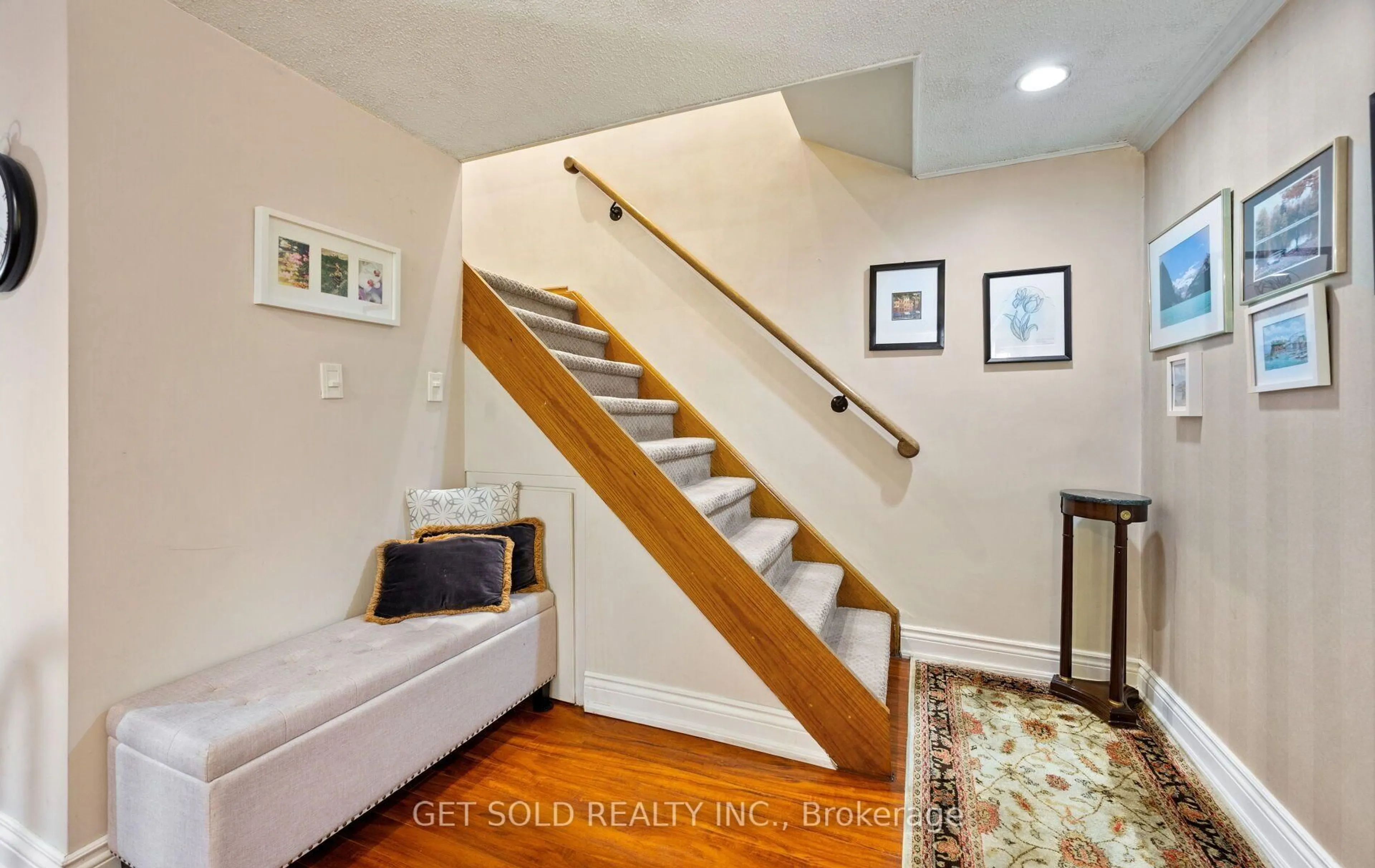 Stairs for 240 Mill Rd, Toronto Ontario M9C 1Y4
