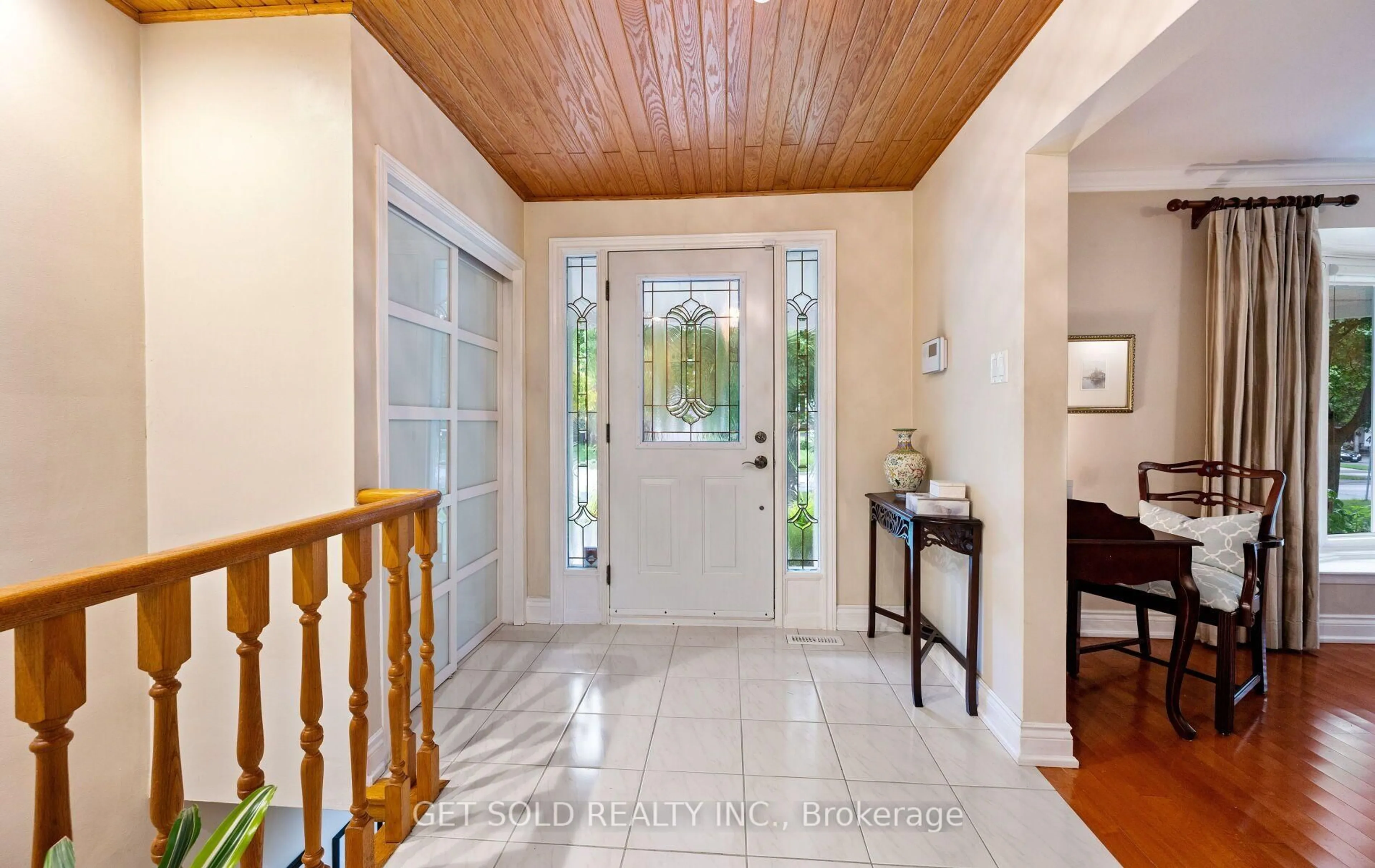 Indoor entryway for 240 Mill Rd, Toronto Ontario M9C 1Y4