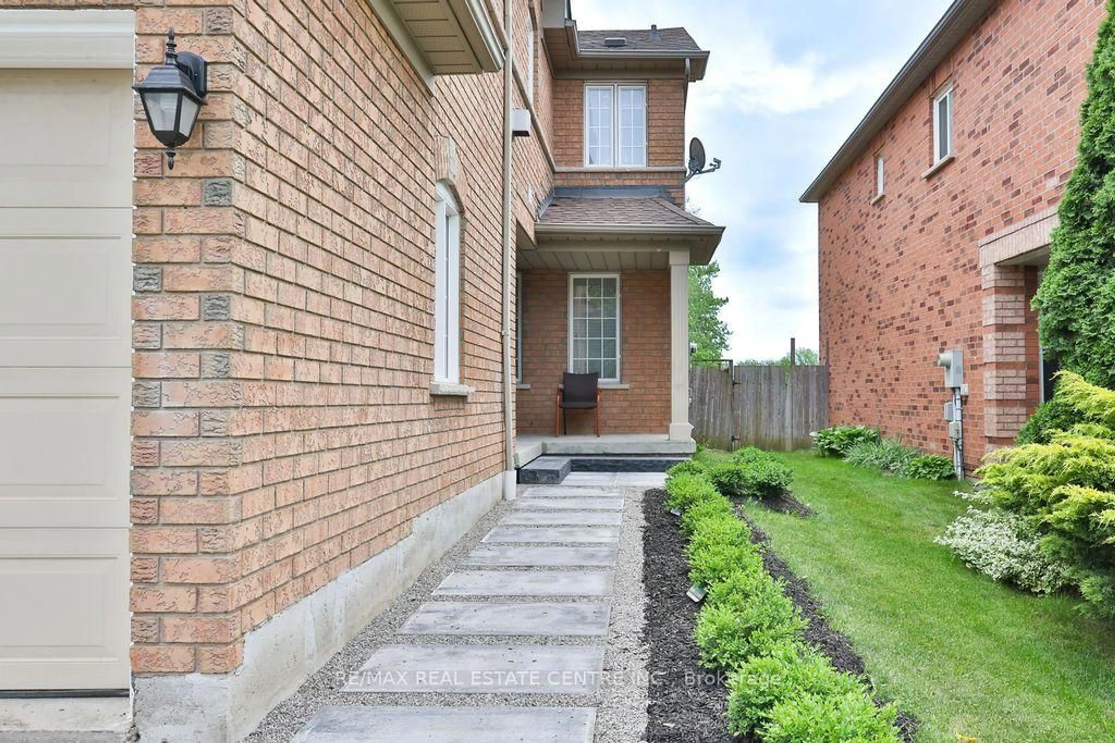 Home with brick exterior material, street for 131 Mayfield Dr, Oakville Ontario L6H 1K6