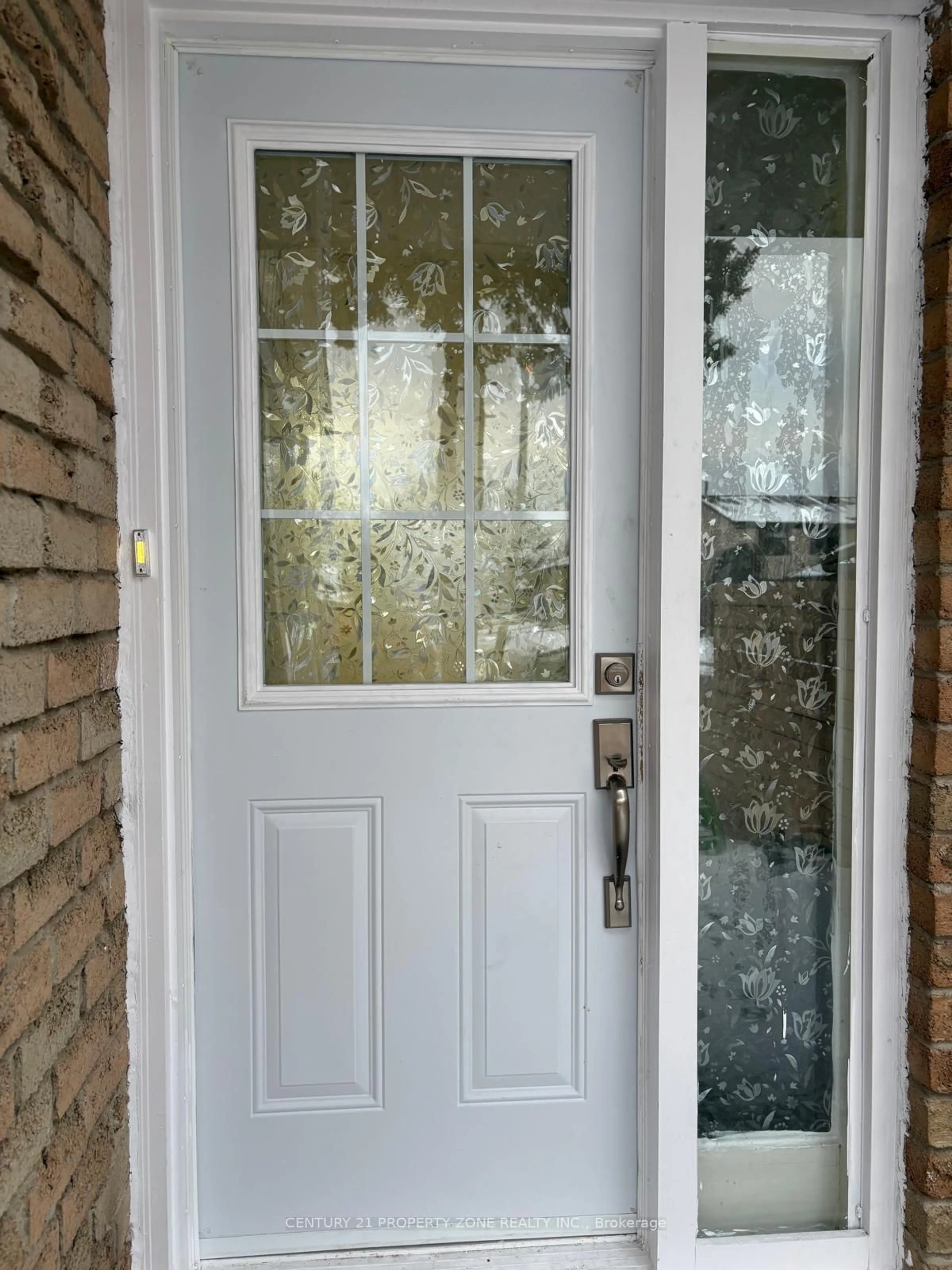 Indoor entryway for 244 Royal Salisbury Way, Brampton Ontario L6V 3H4