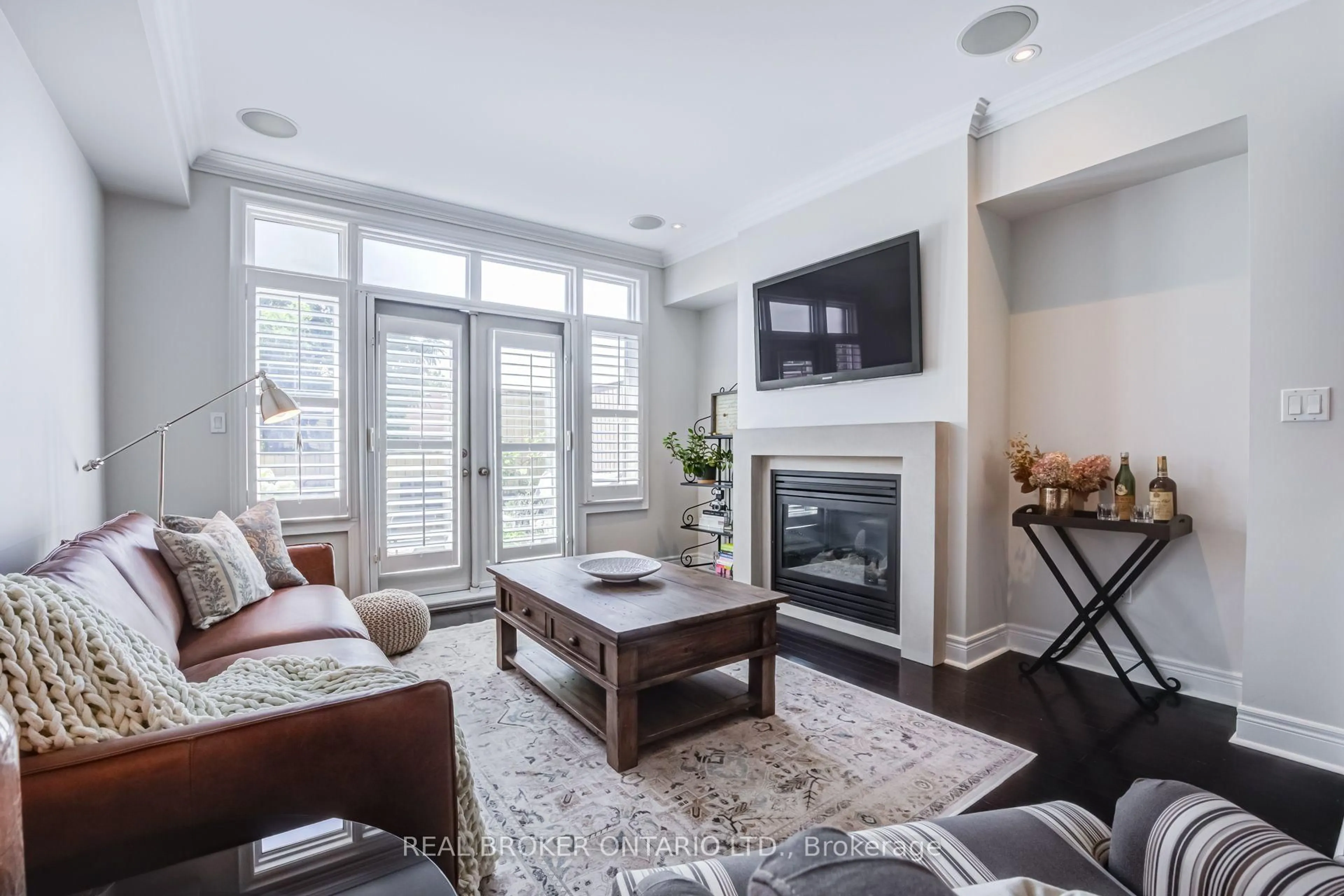 Living room with furniture, unknown for 39 Ruby Lang Lane, Toronto Ontario M8Z 0B8