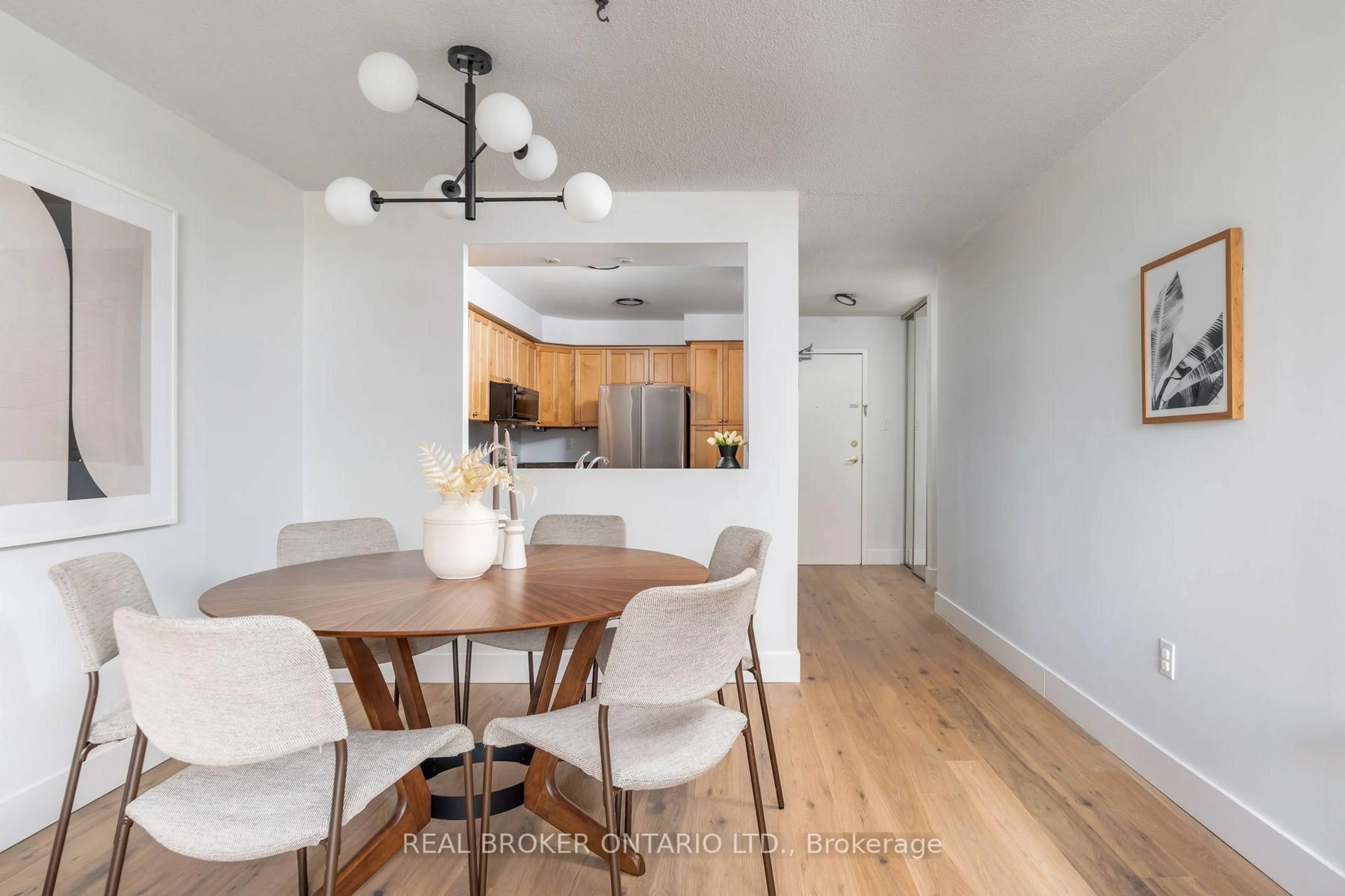 Unknown for 3845 Lake Shore Blvd #1601, Toronto Ontario M8W 4Y3