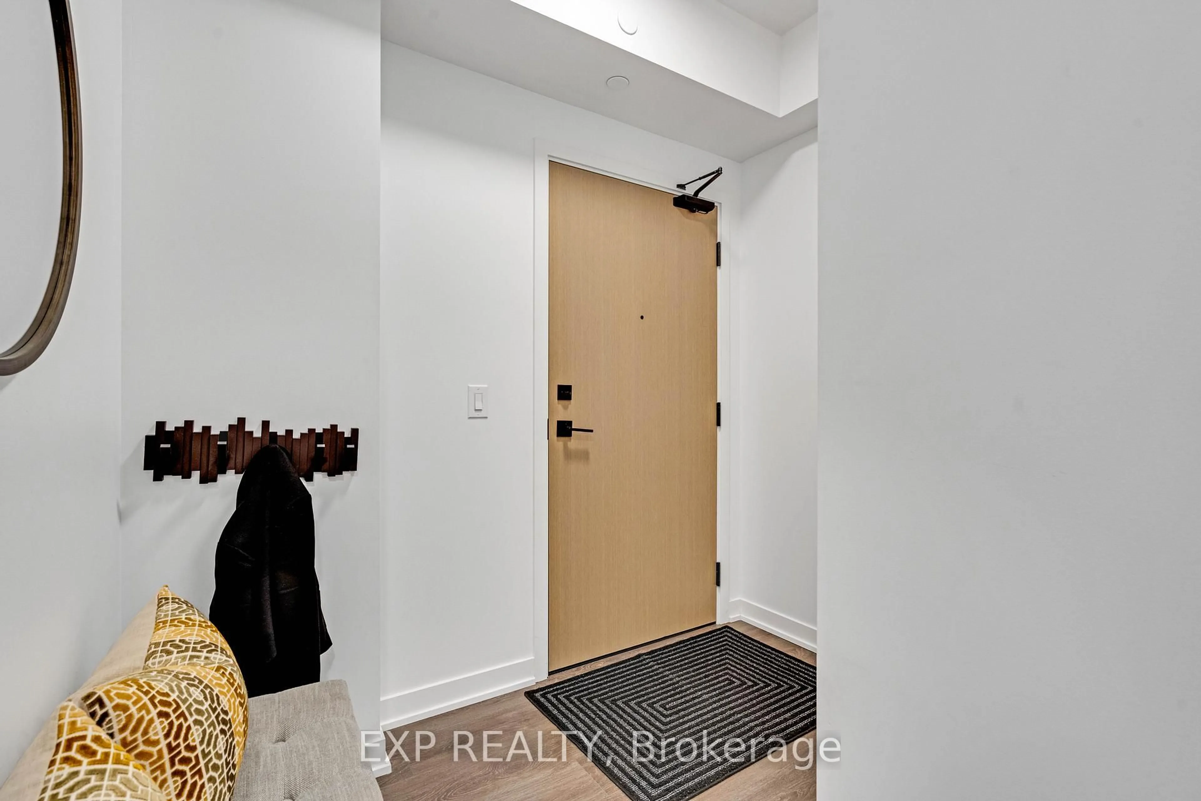 Indoor entryway for 36 Zorra St #1108, Toronto Ontario M8Z 0G5