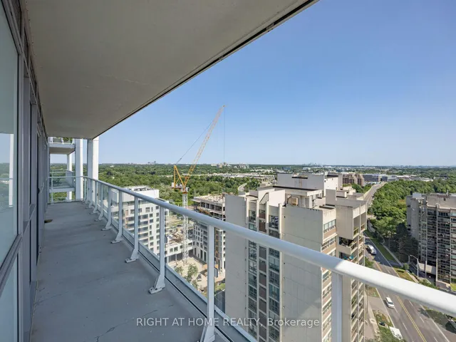 55 Speers Rd #LPH04 (1804), Oakville 4