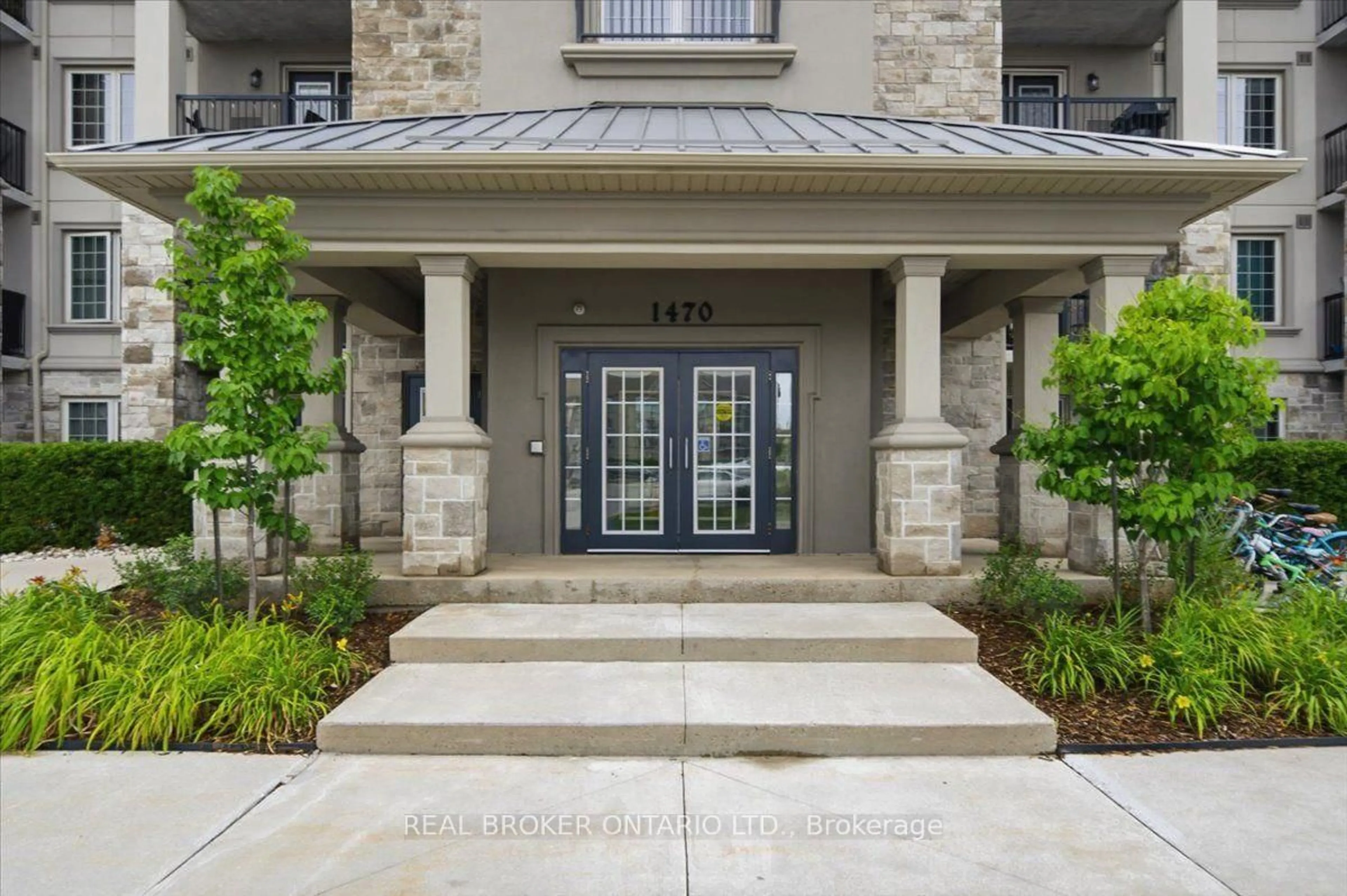 Indoor entryway for 1470 Main St #411, Milton Ontario L9T 8W6