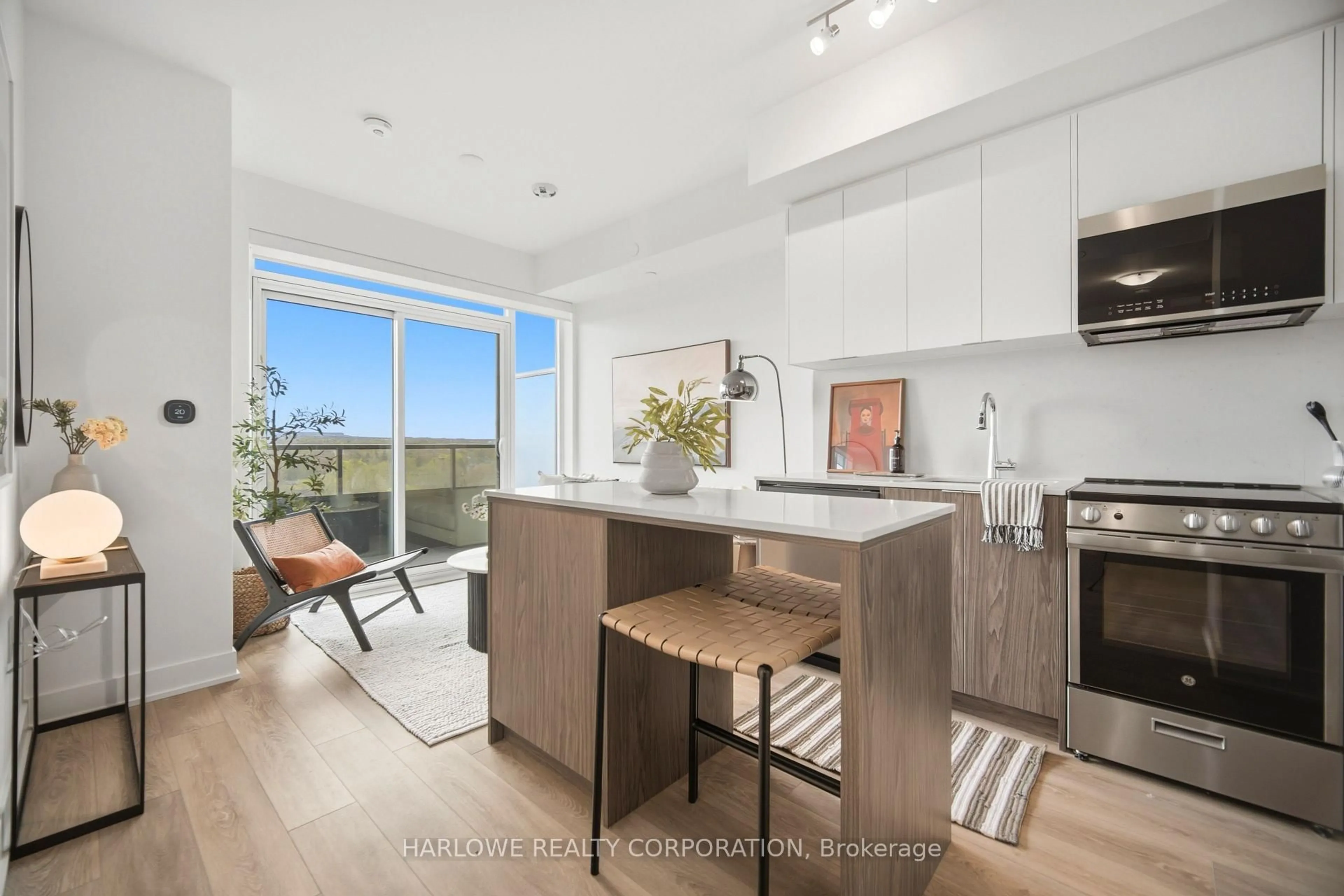 Open concept kitchen, unknown for 2088 James St #1011, Burlington Ontario L7R 0H2