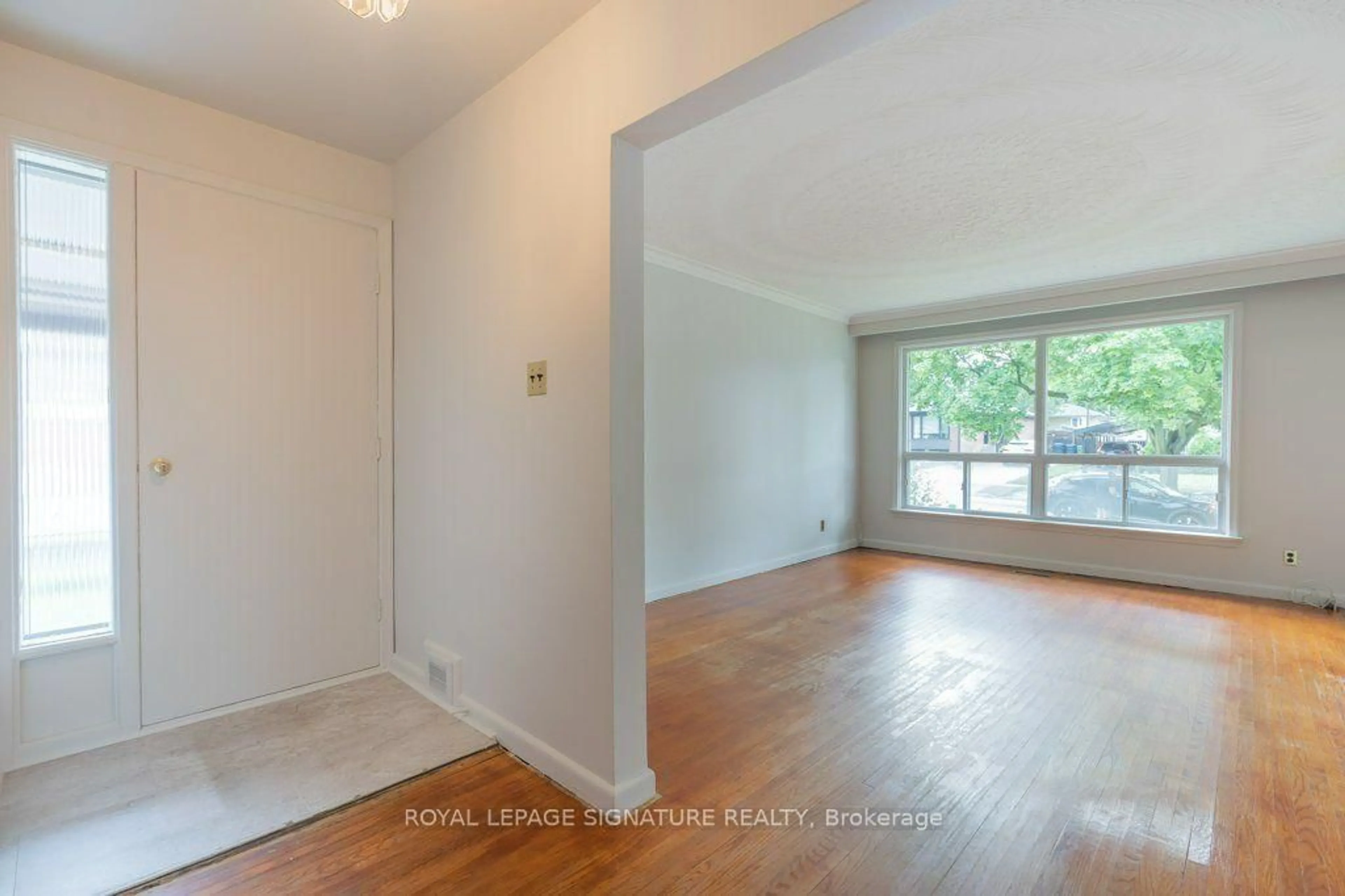 Unknown for 17 Risdon Crt, Toronto Ontario M9C 4E6