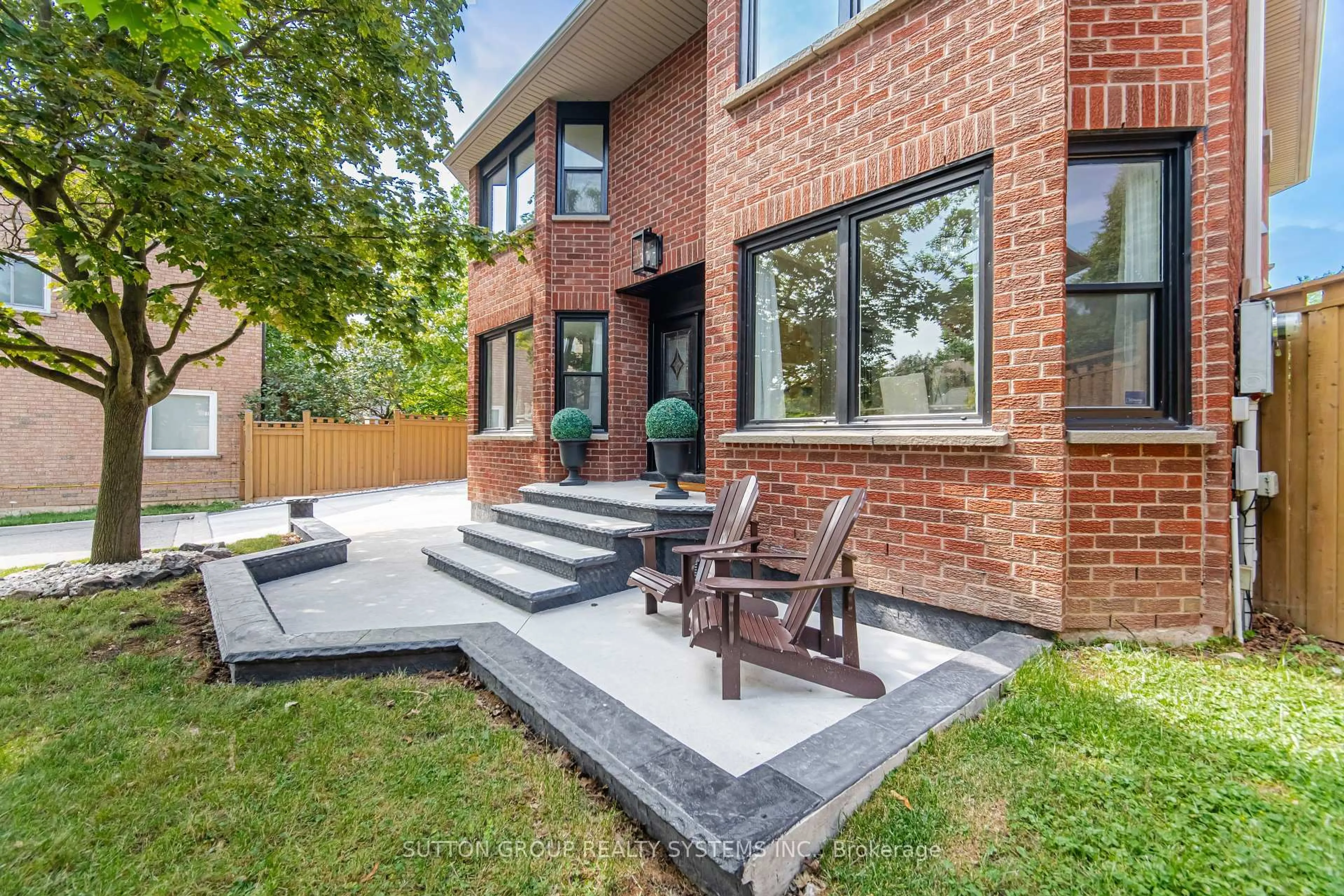 Patio, street for 6615 Snow Goose Lane, Mississauga Ontario L5N 5H5