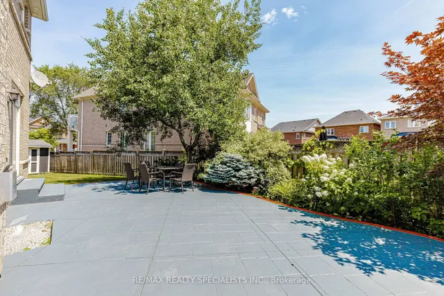 8 Tovey Terr, Brampton 3