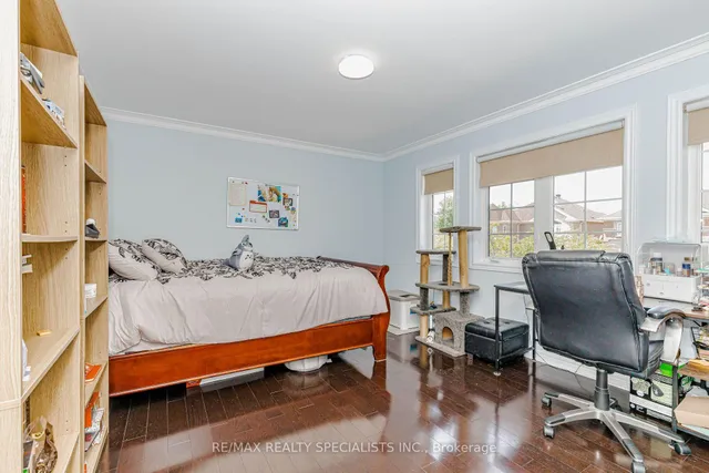 8 Tovey Terr, Brampton 5
