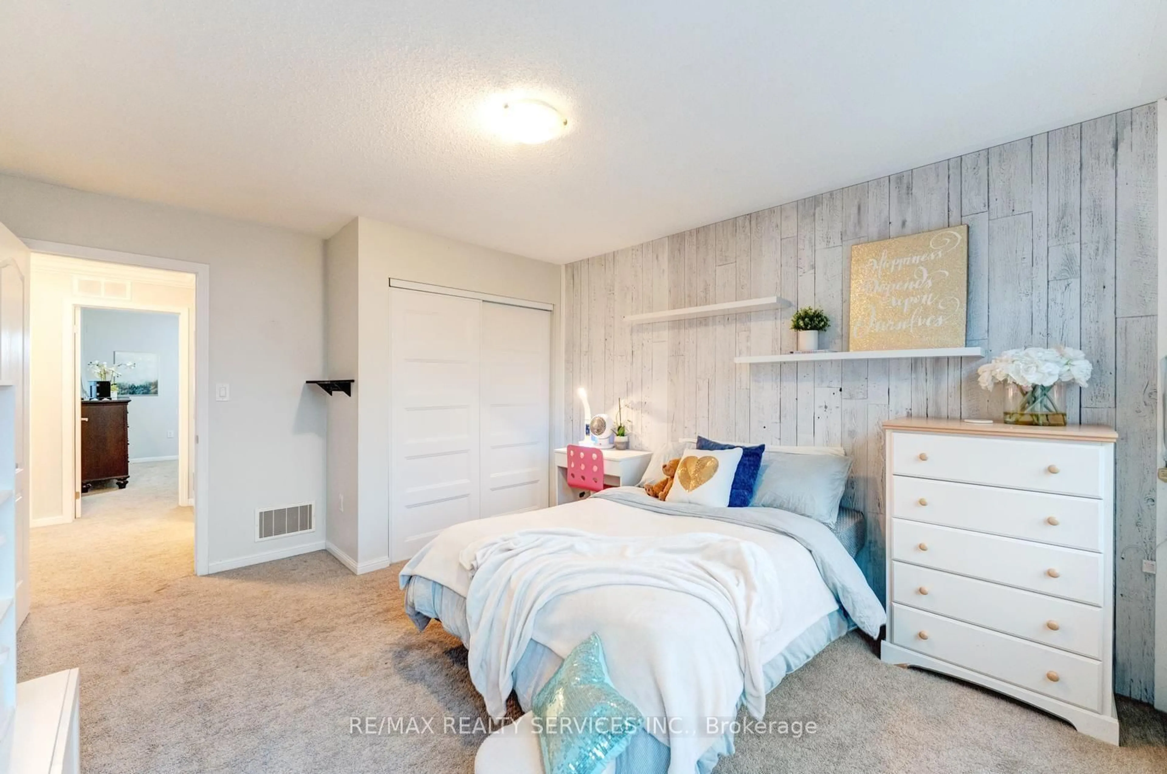 Bedroom with bed, unknown for 277 Potts Terr, Milton Ontario L9T 0X6