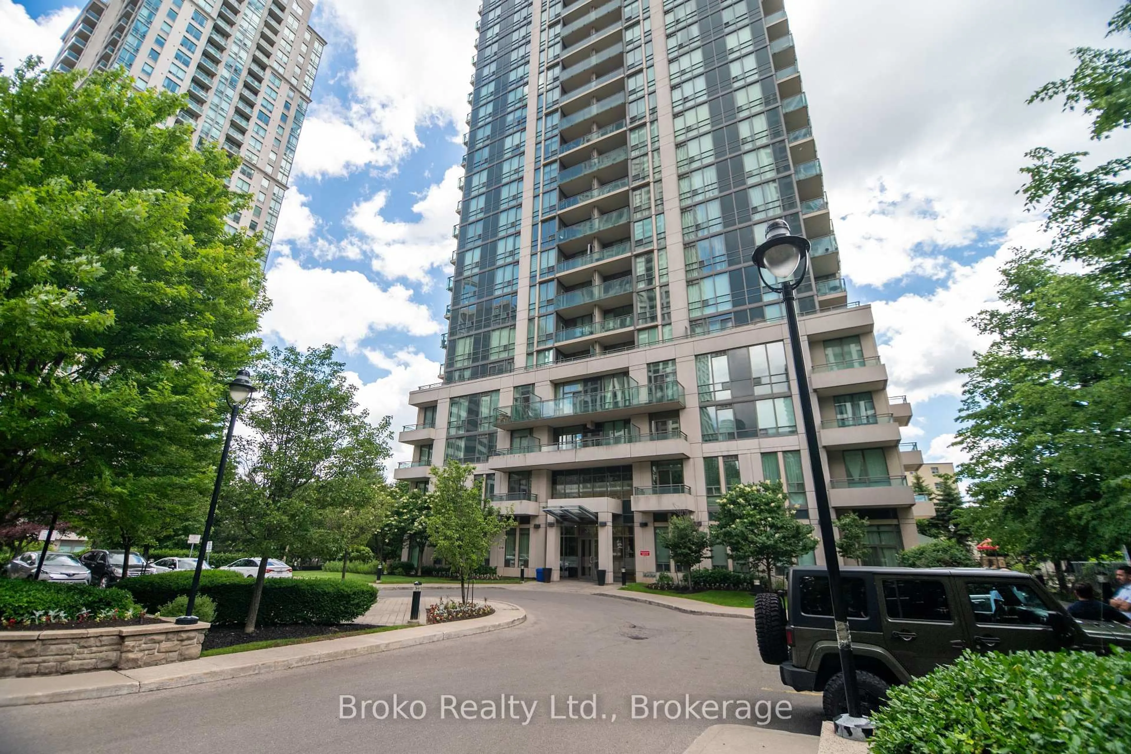 A pic from outside/outdoor area/front of a property/back of a property/a pic from drone, unknown for 3515 Kariya Dr #2907, Mississauga Ontario L5B 0C1