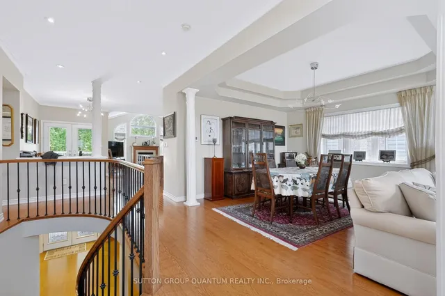 1536 Pinery Cres, Oakville 5