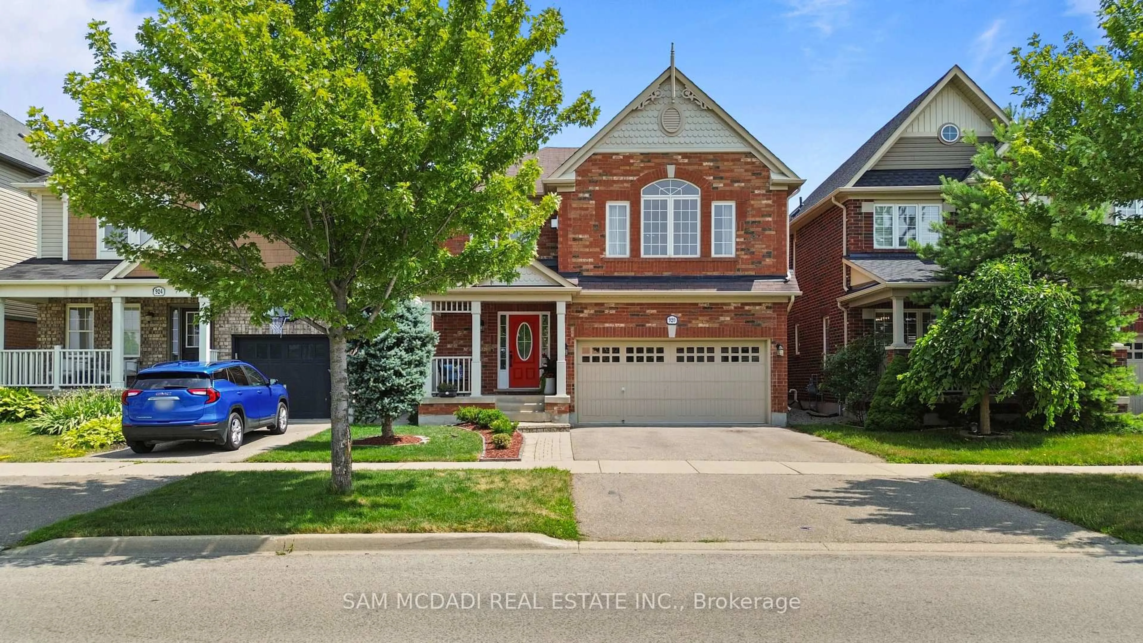 Home with brick exterior material, street for 920 Clark Blvd, Milton Ontario L9T 6P5