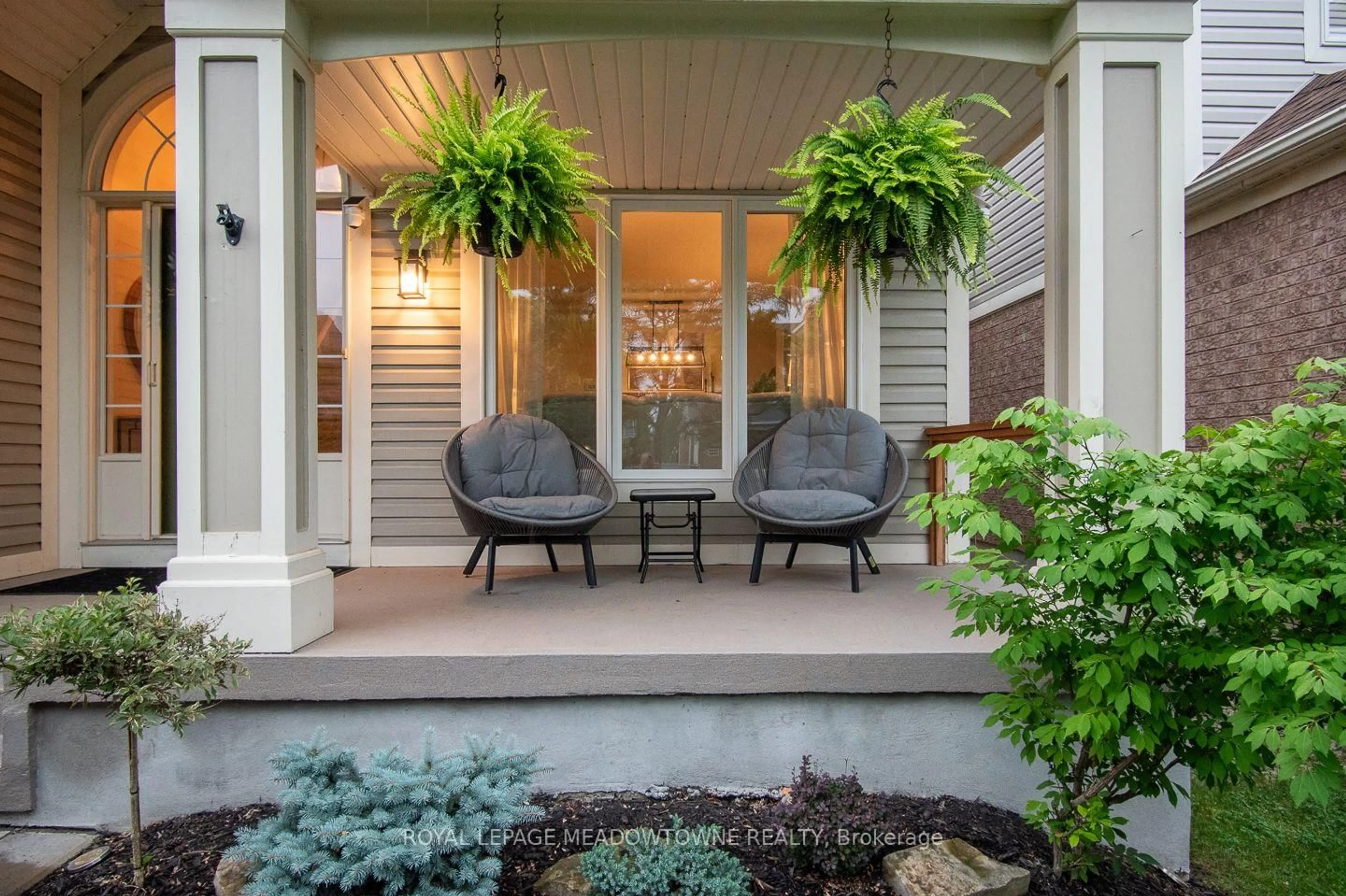 Patio, street for 624 Marley Cres, Milton Ontario L9T 5L9