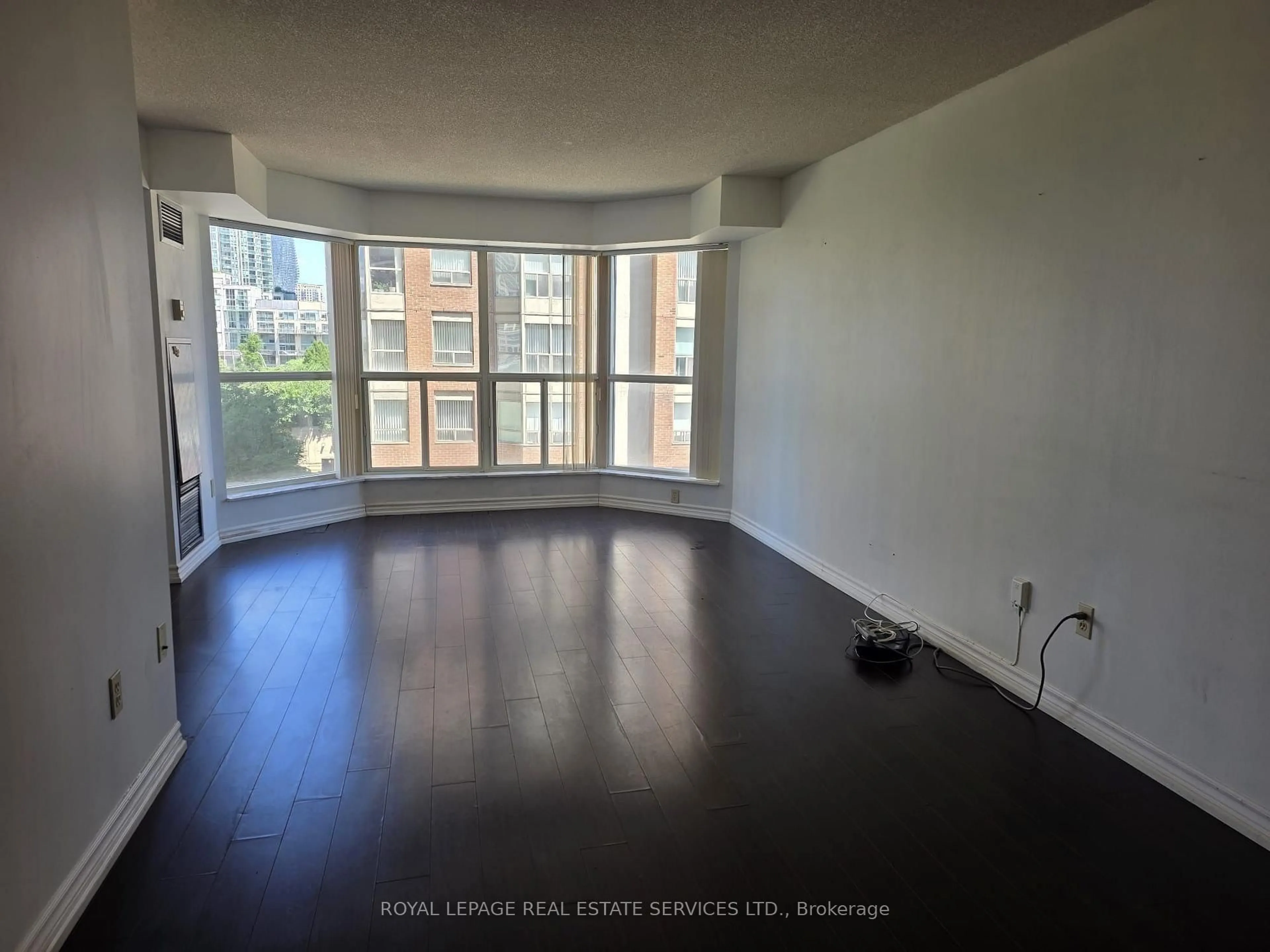 A pic of a room for 335 Webb Dr #708, Mississauga Ontario L5B 4A1