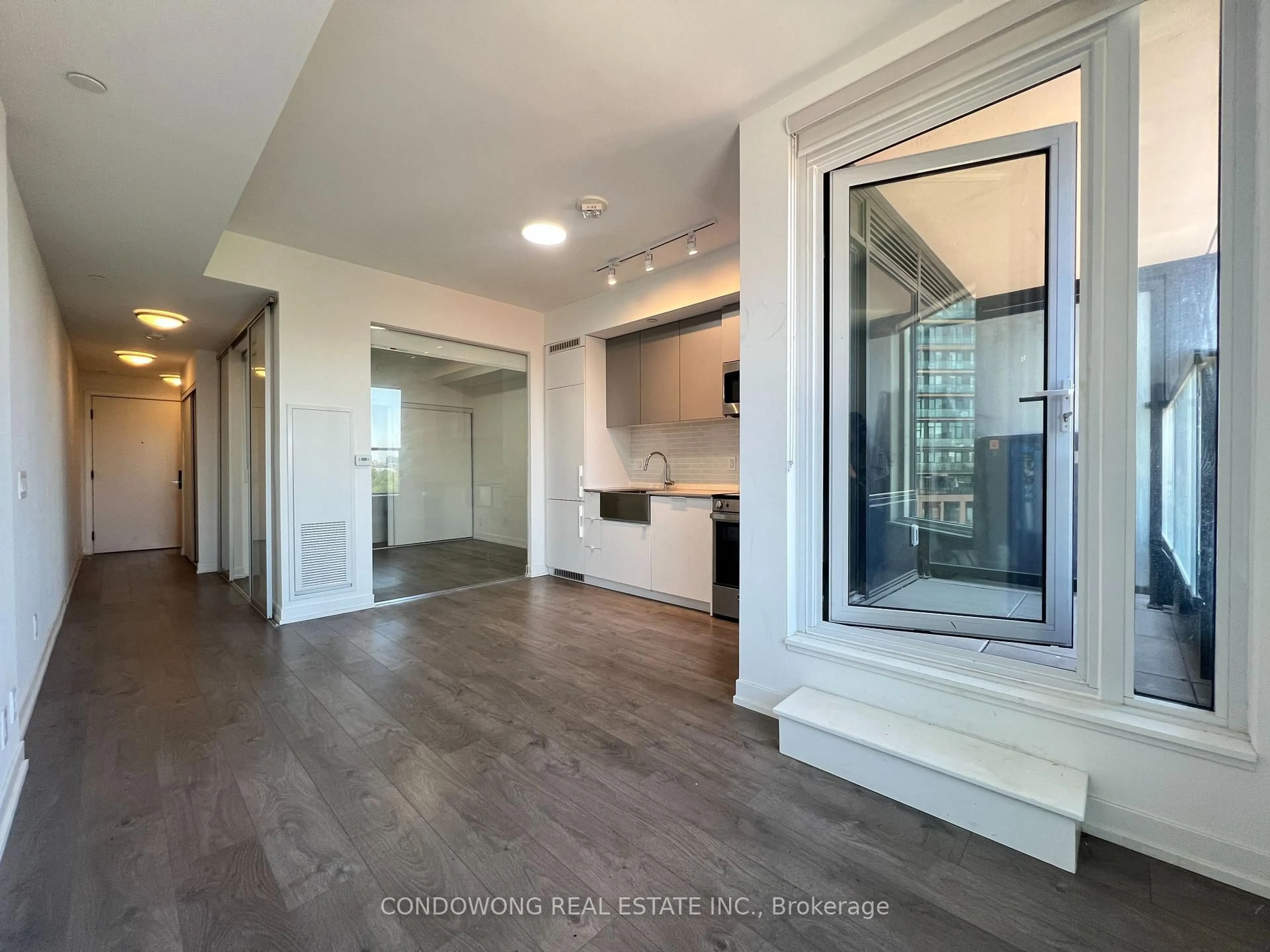 Unknown for 270 Dufferin St #619, Toronto Ontario M6K 0H8
