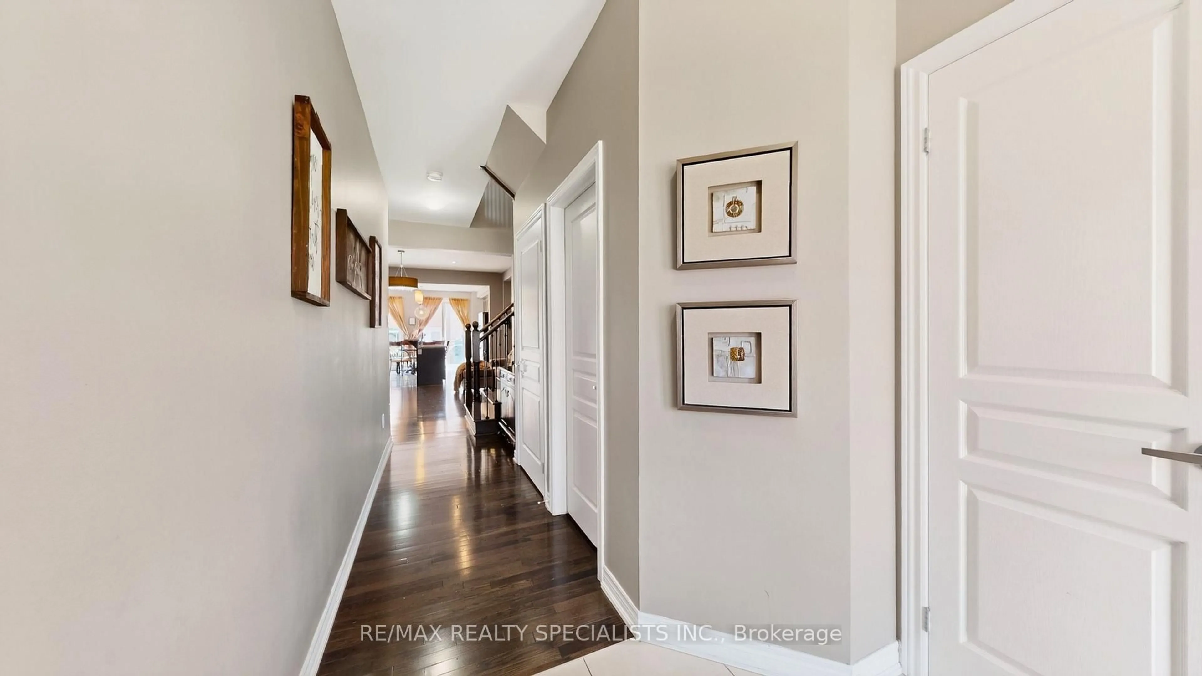 Indoor entryway for 30 Pendulum Circ, Brampton Ontario L6R 3N6