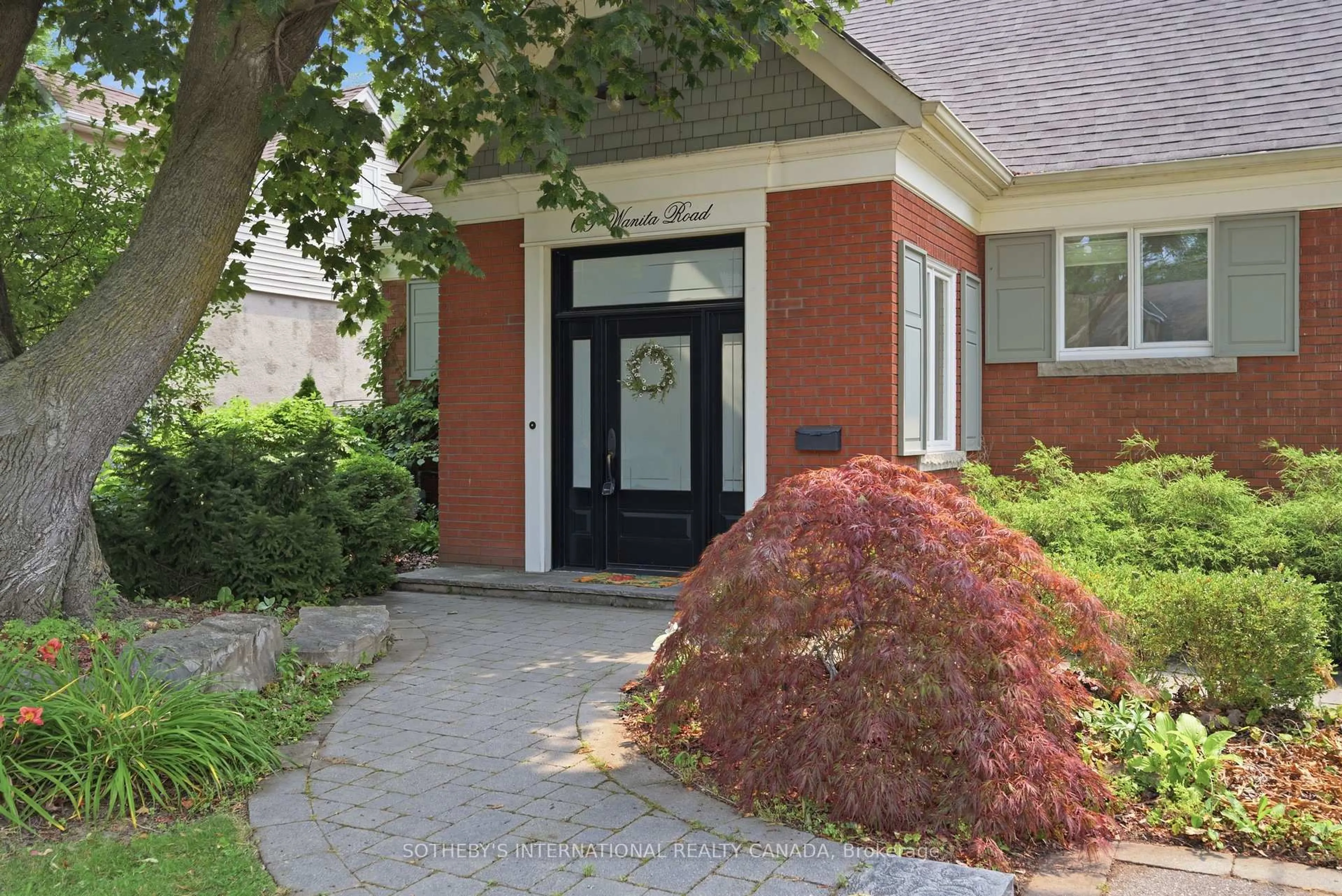 Home with brick exterior material, street for 69 Wanita Rd, Mississauga Ontario L5G 1B5