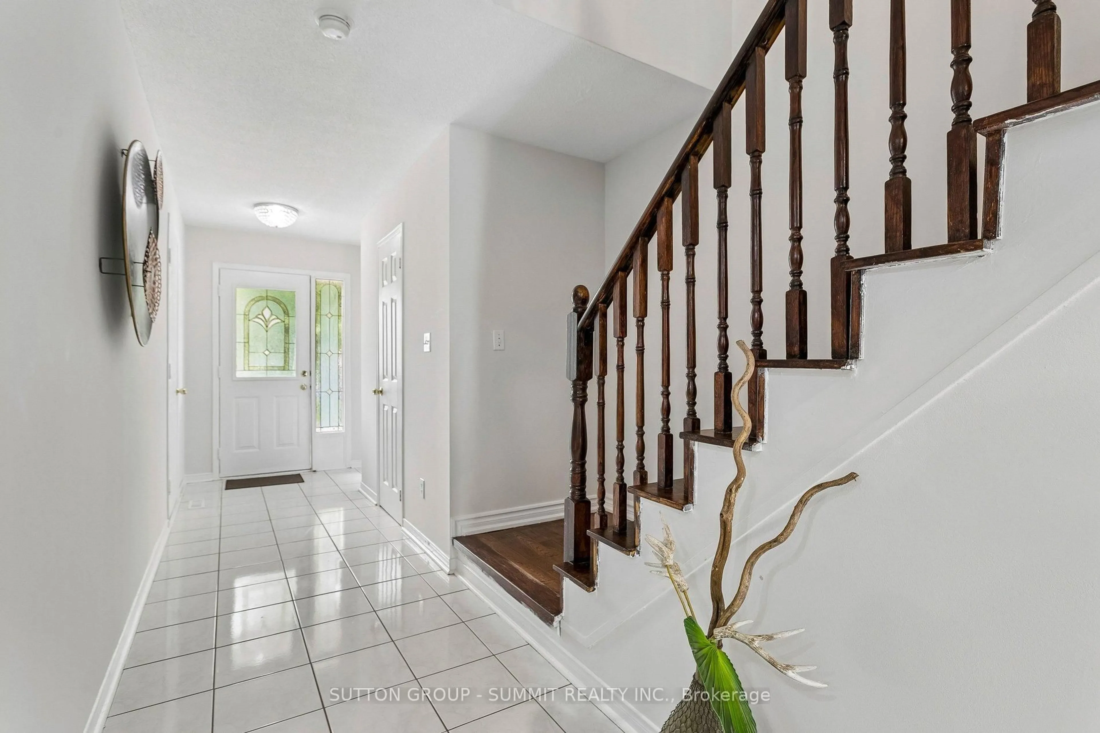 Indoor entryway for 35 Malta Ave #37, Brampton Ontario L6Y 5B4