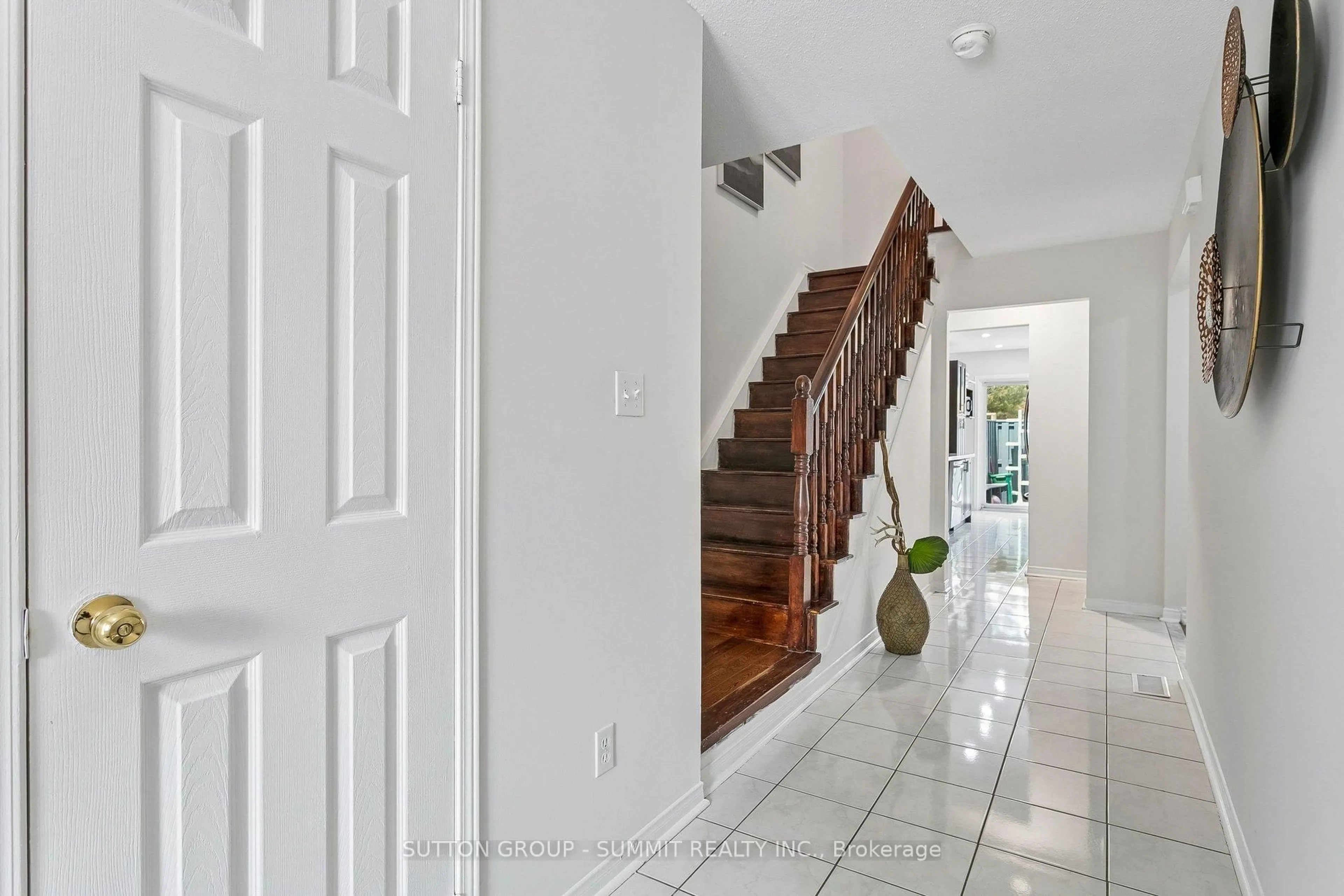 Indoor entryway for 35 Malta Ave #37, Brampton Ontario L6Y 5B4