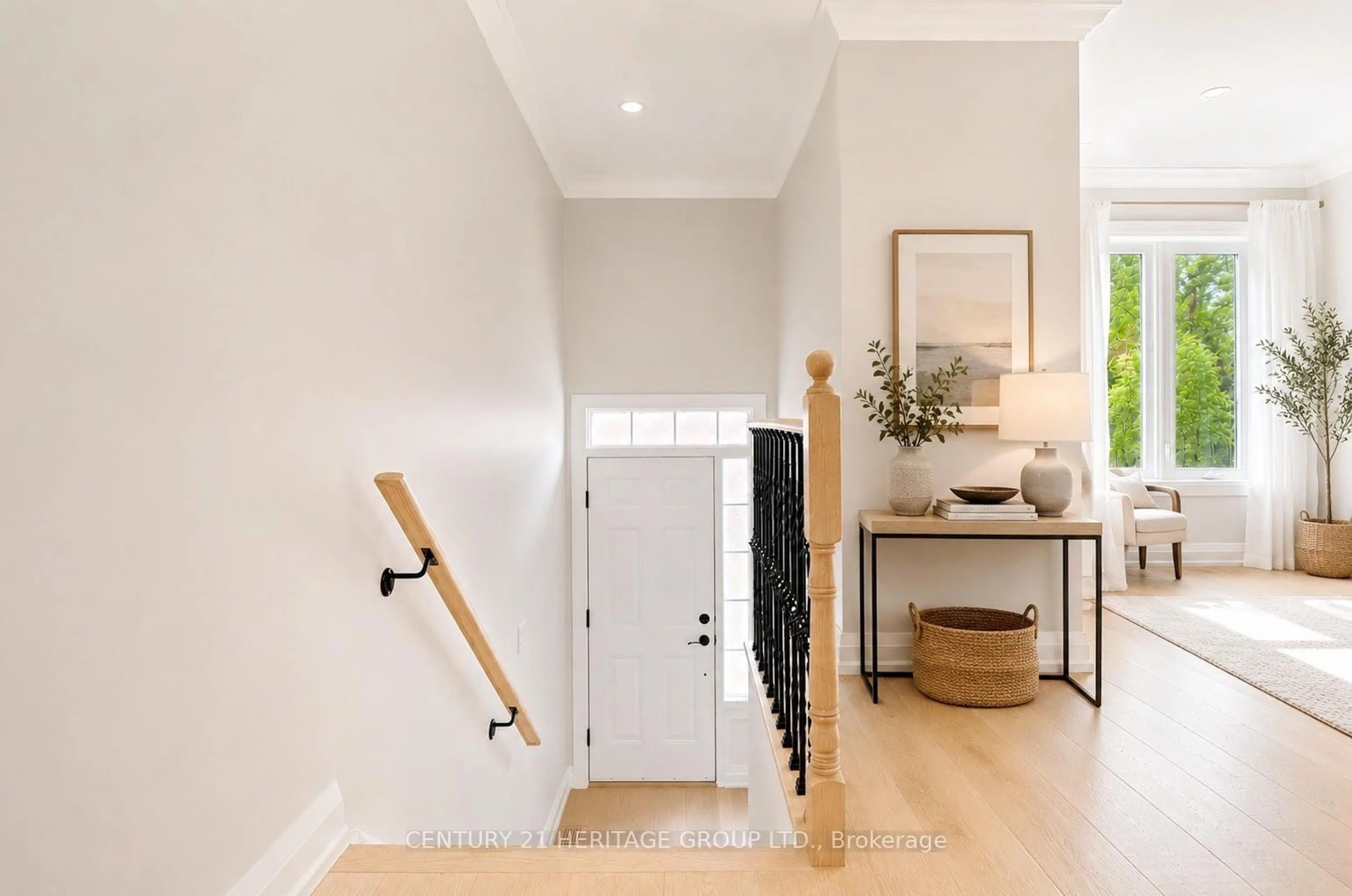 Indoor entryway for 9-2 Skeens Lane, Toronto Ontario M8W 4Z5