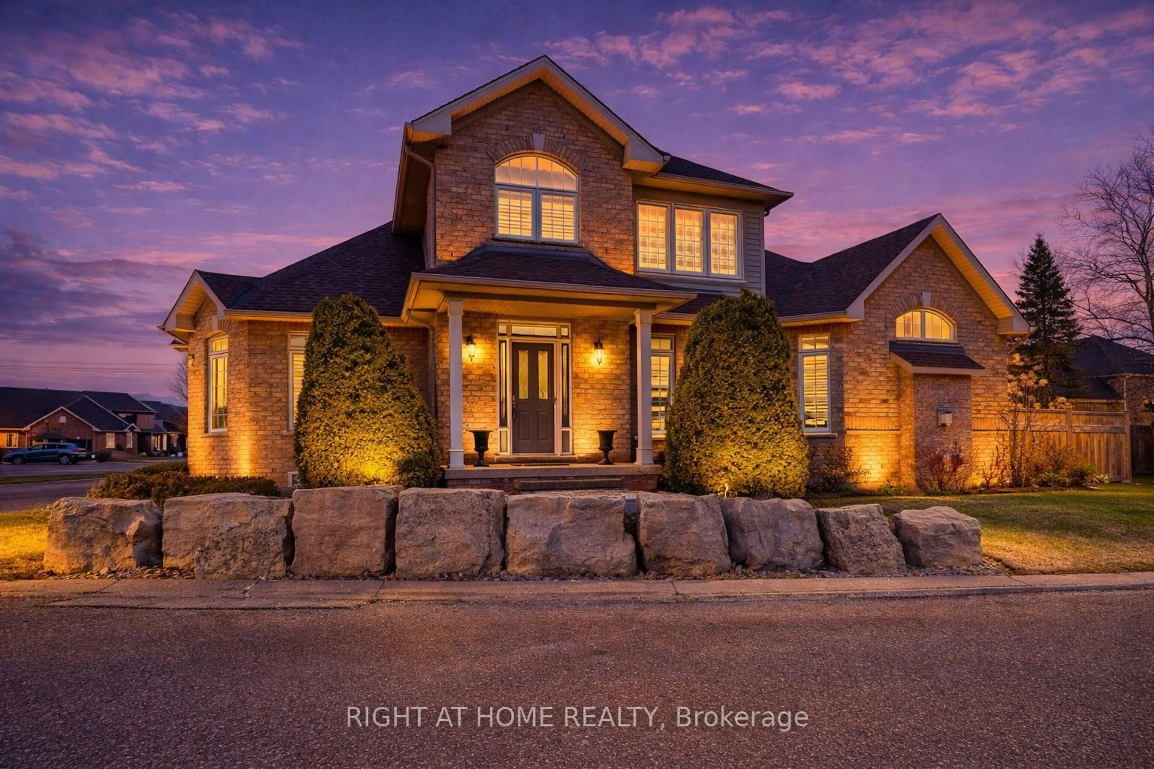 Home with brick exterior material, street for 4280 Taywood Dr #15, Burlington Ontario L7M 4X8