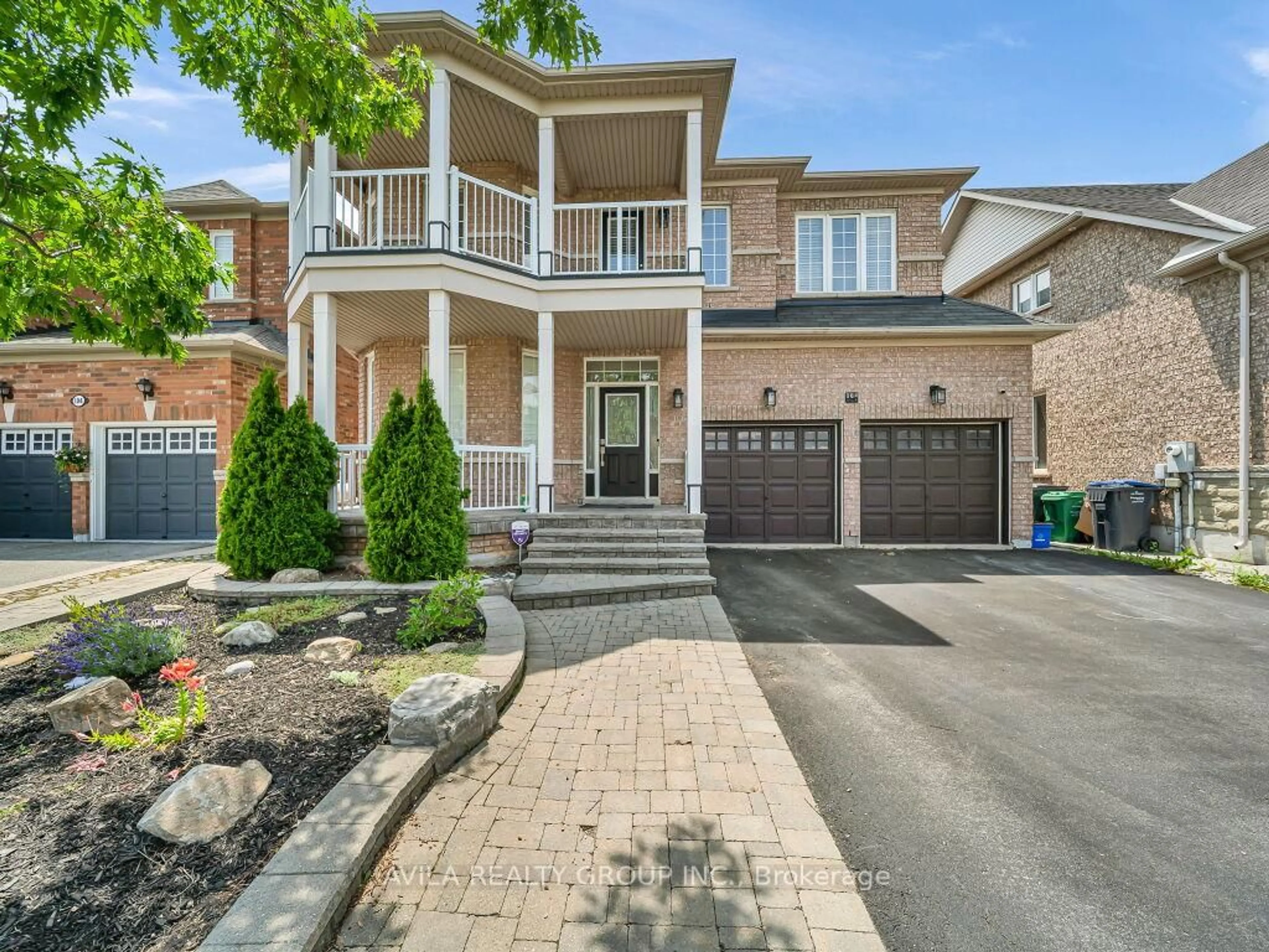 Home with brick exterior material, street for 104 Southlake Blvd, Brampton Ontario L6V 4P2