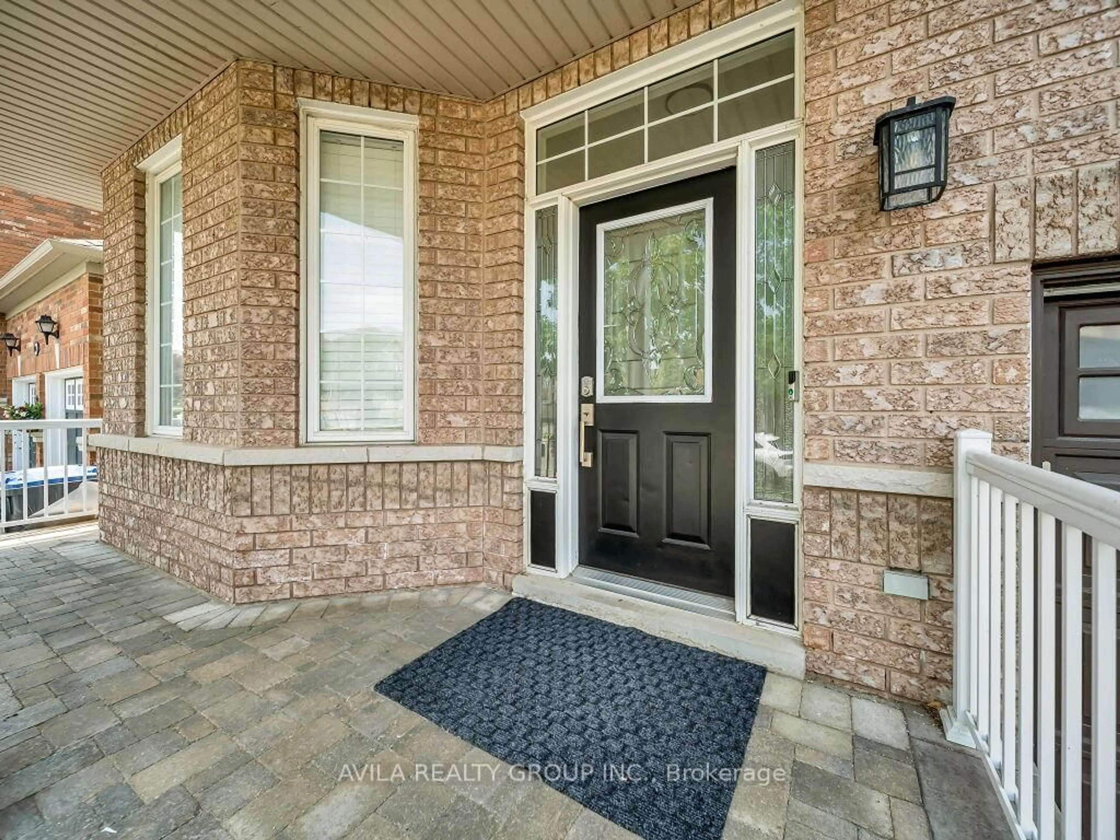 Home with brick exterior material, street for 104 Southlake Blvd, Brampton Ontario L6V 4P2