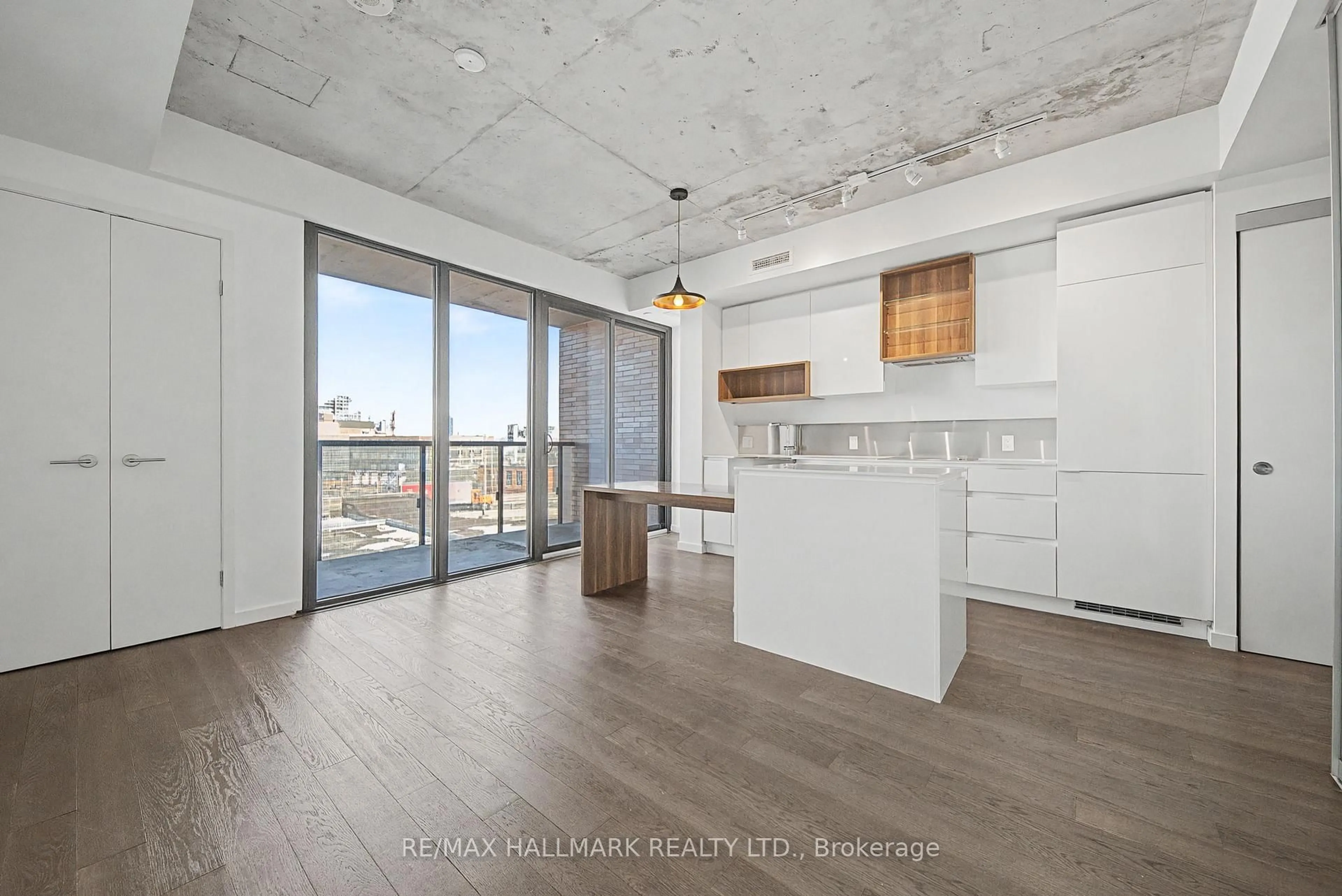 Open concept kitchen, unknown for 383 Sorauren Ave #609, Toronto Ontario M6R 0A4
