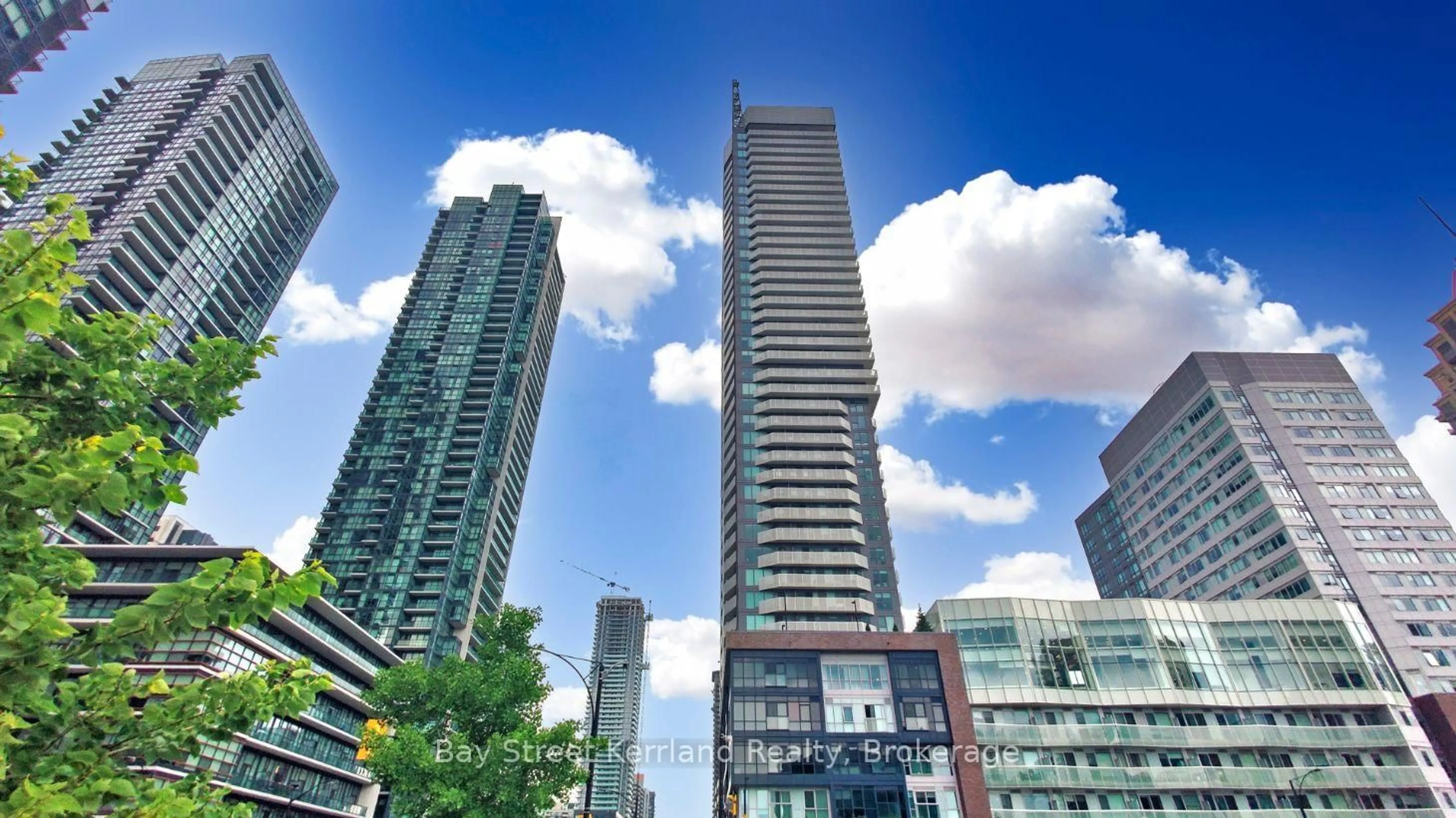 Unknown for 4065 Confederation Pkwy #402, Mississauga Ontario L5B 0L4