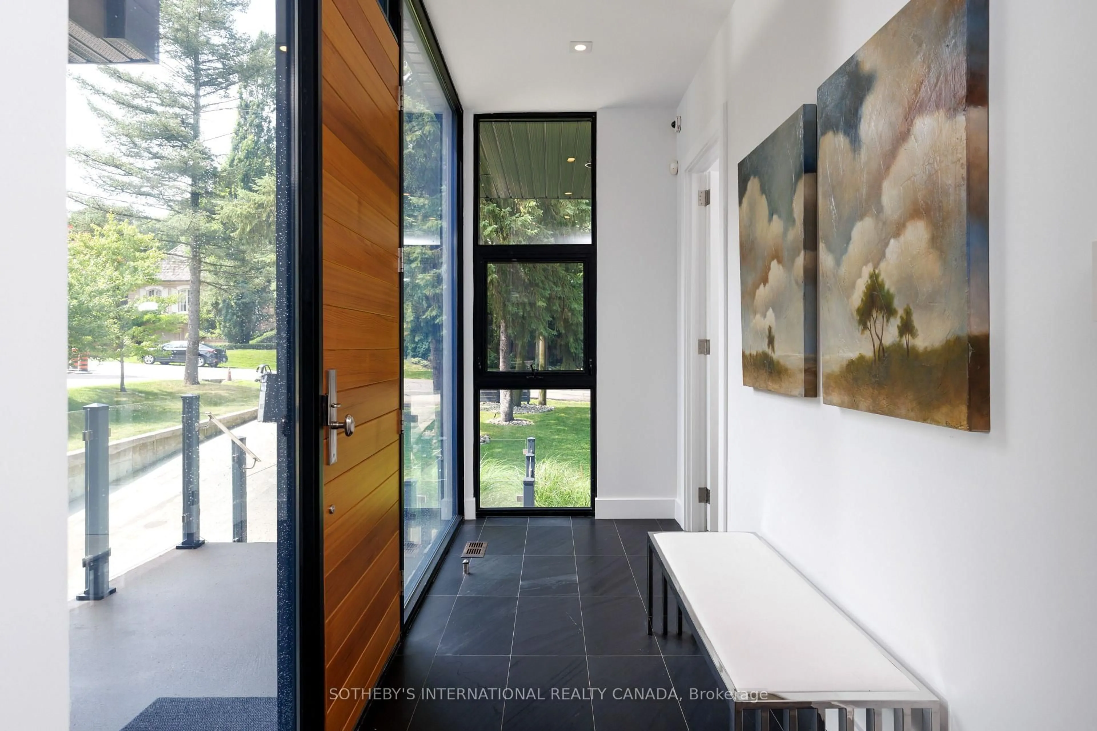Indoor entryway for 5 Hartfield Rd, Toronto Ontario M9A 3C5
