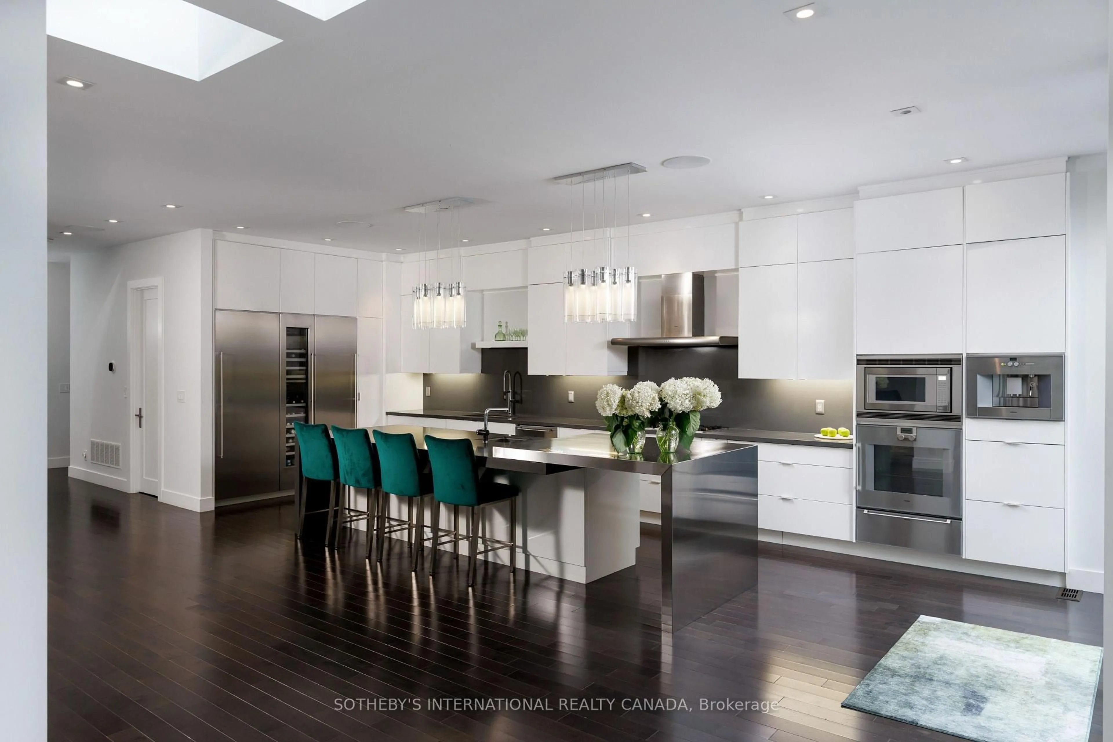 Contemporary kitchen, unknown for 5 Hartfield Rd, Toronto Ontario M9A 3C5