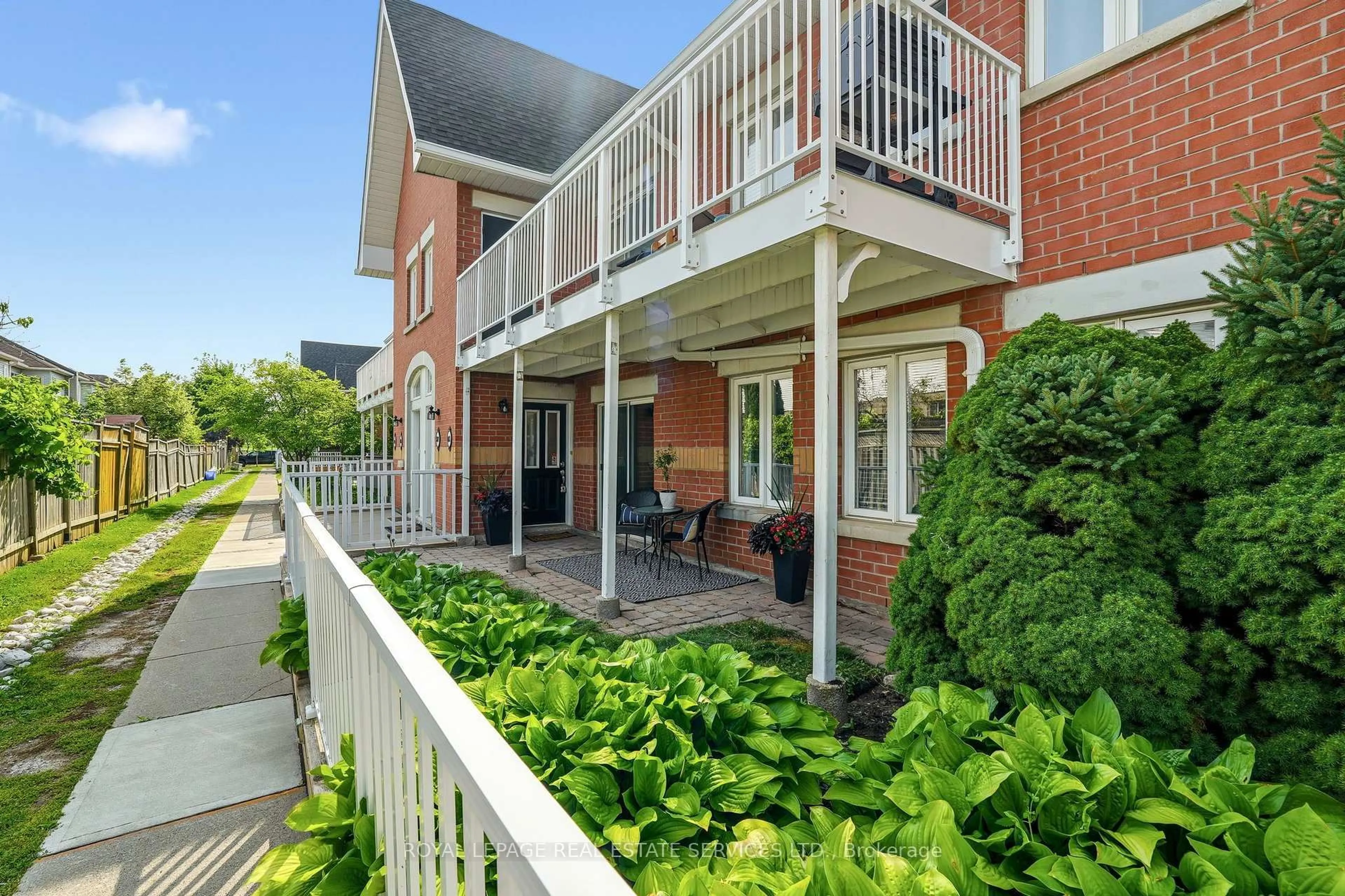 Patio, unknown for 203-1701 Lampman Ave, Burlington Ontario L7L 6R7